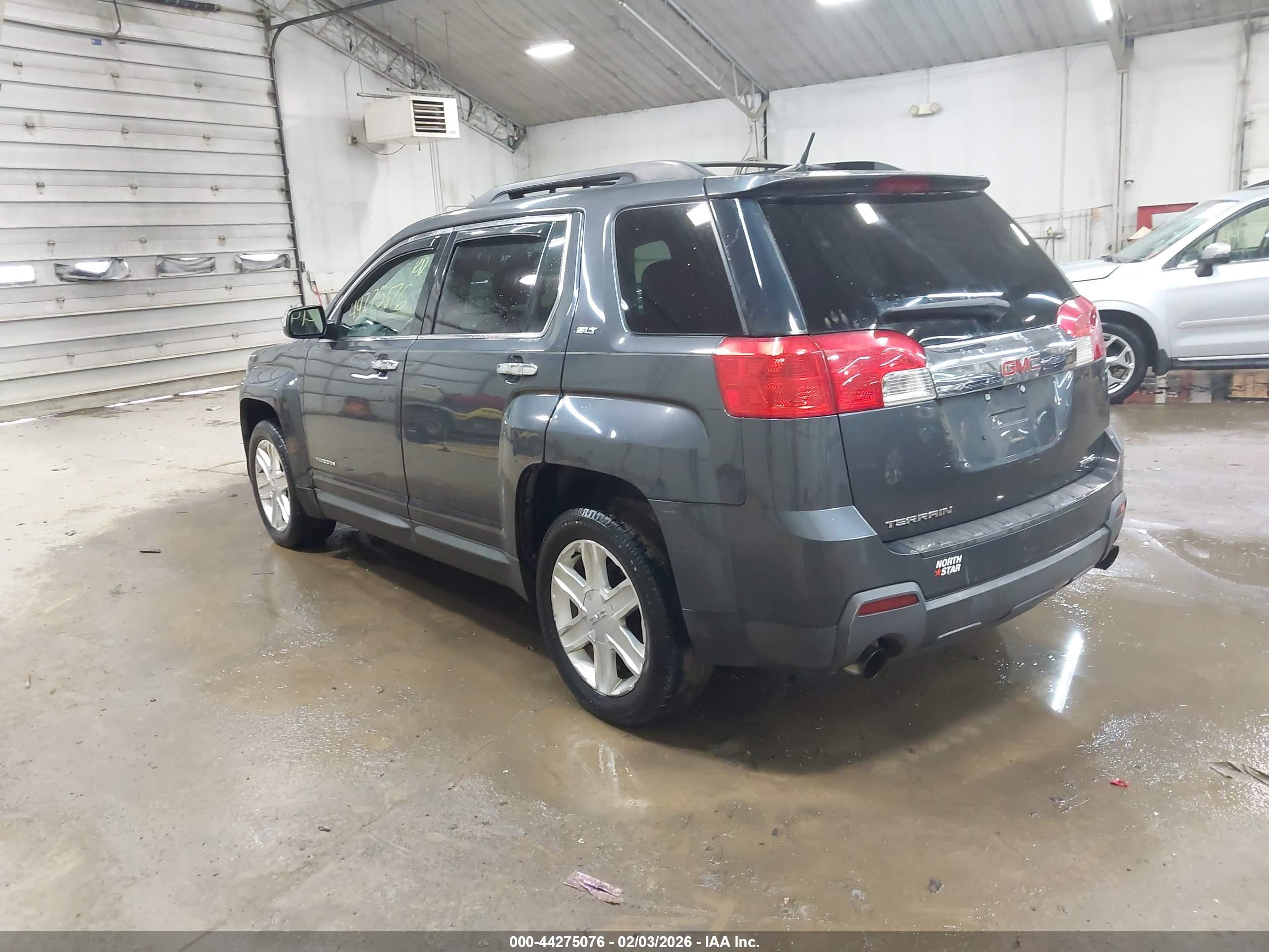 GMC TERRAIN image 3