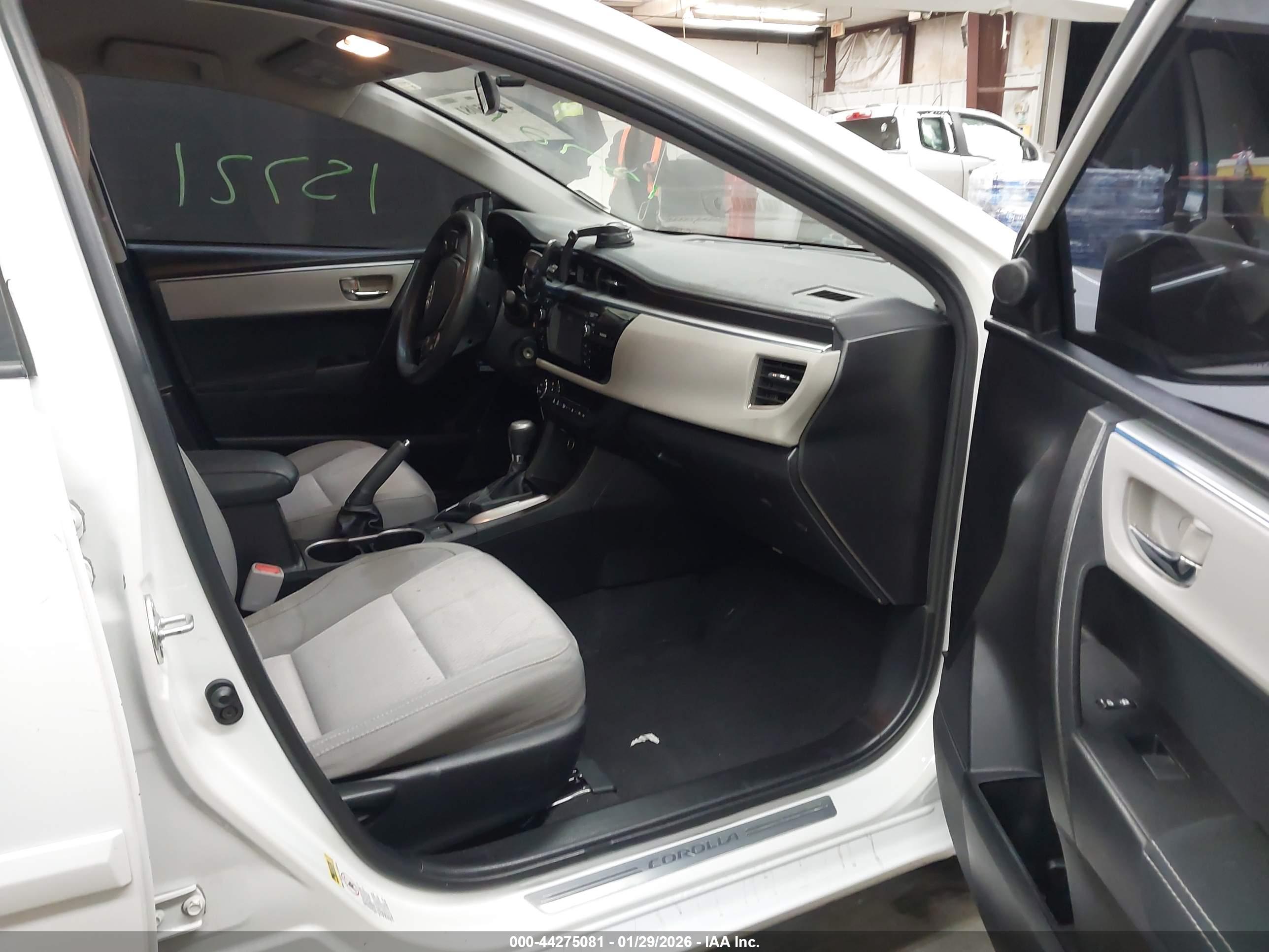 TOYOTA COROLLA image 5