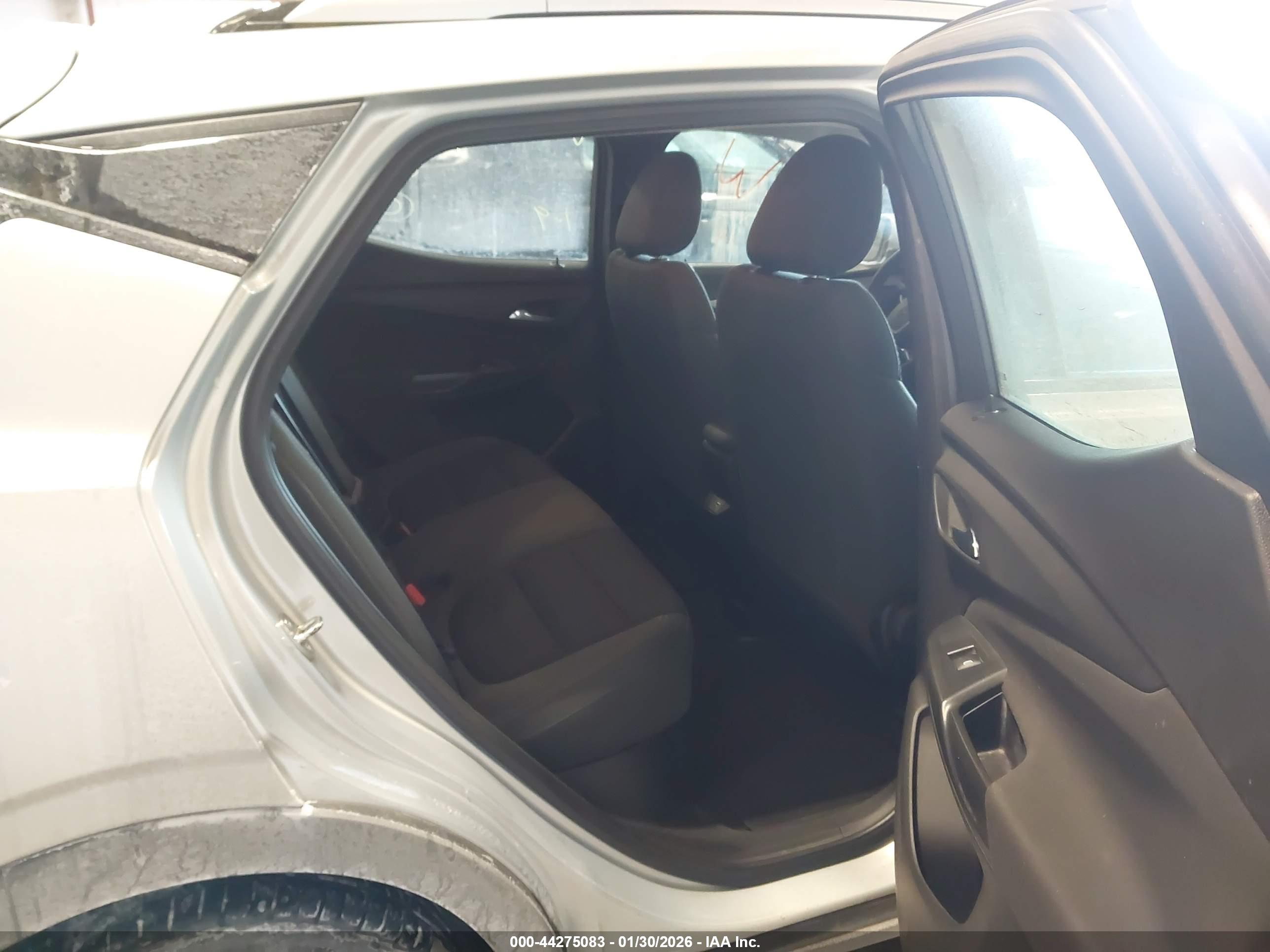 CHEVROLET BOLT image 8