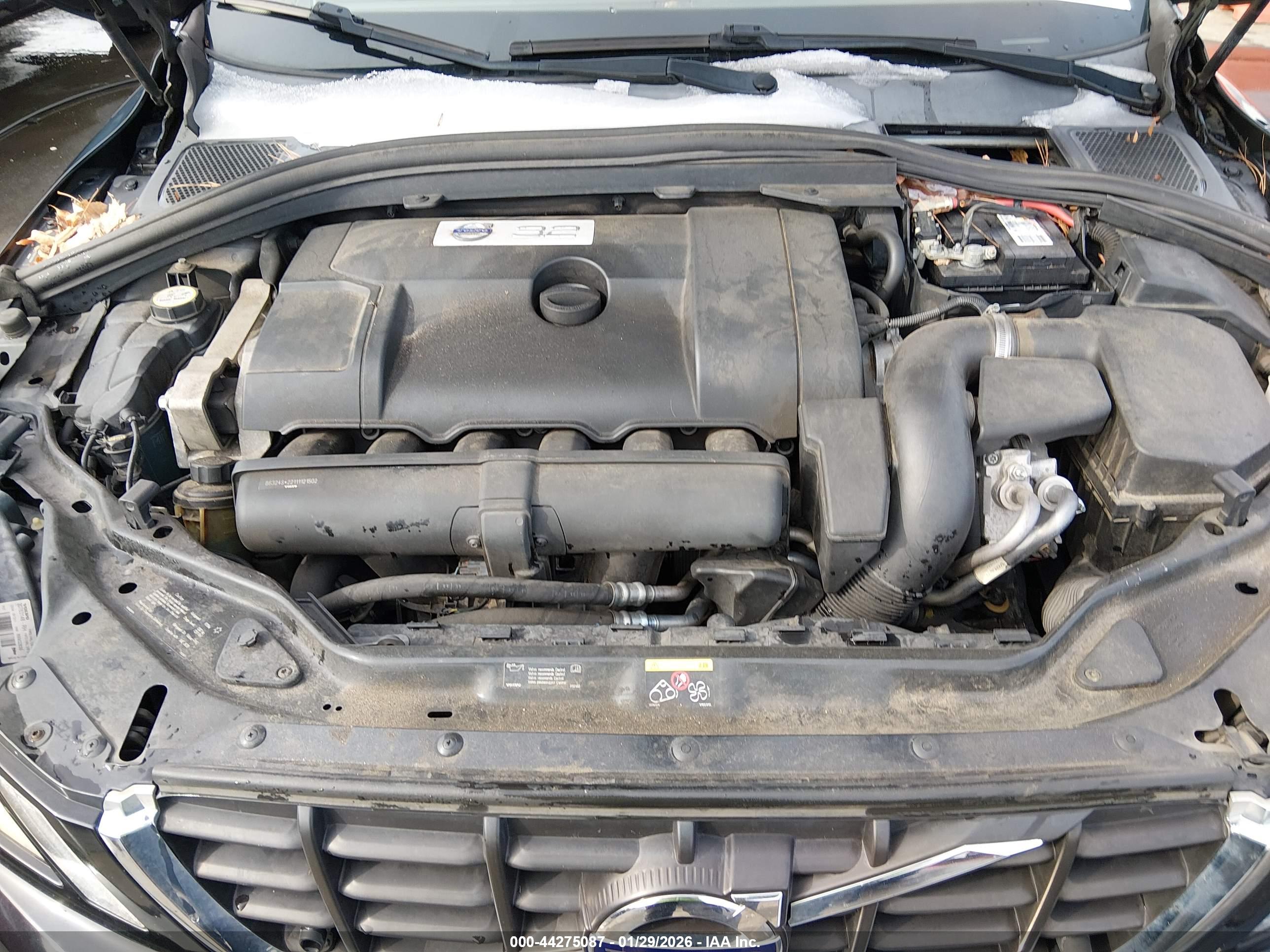 VOLVO XC60 image 10