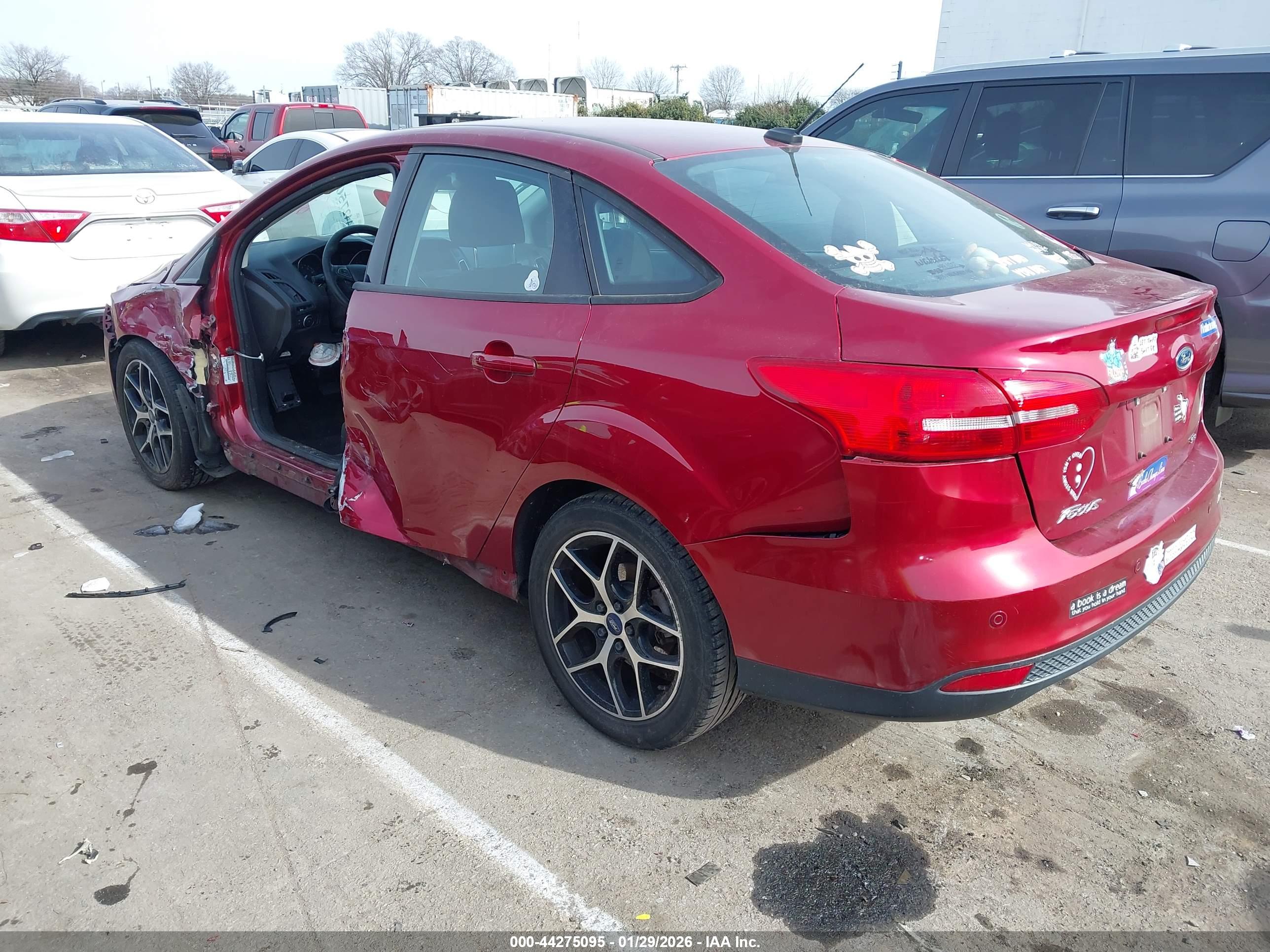 FORD FOCUS image 3