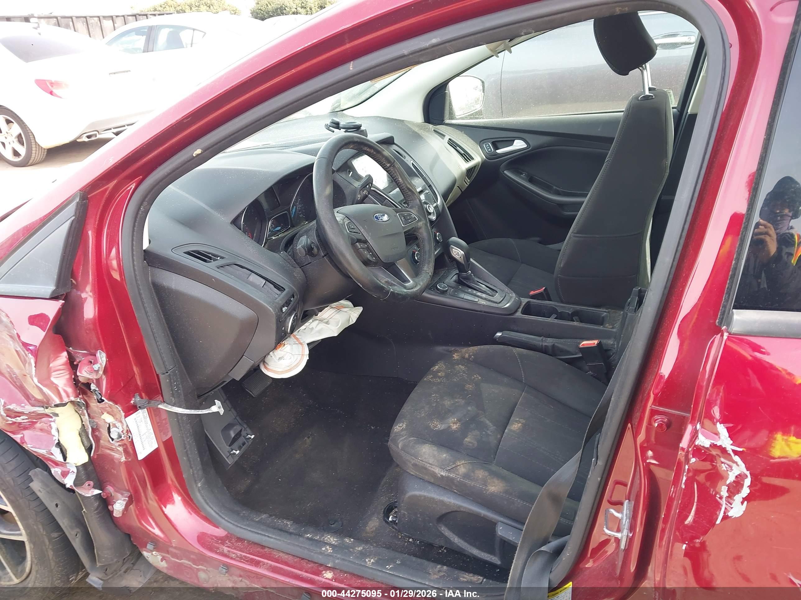 FORD FOCUS image 5