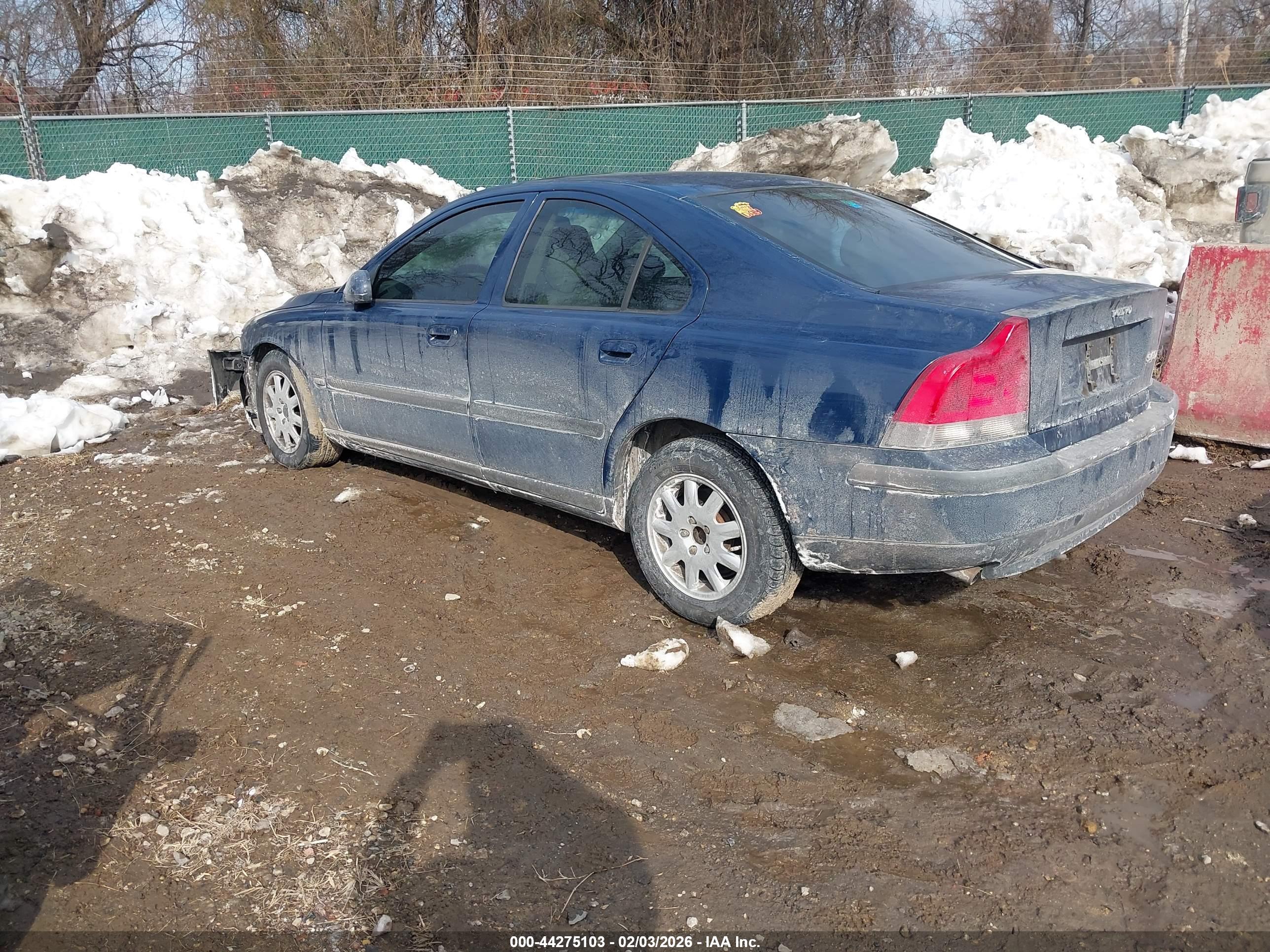 VOLVO S60 image 3