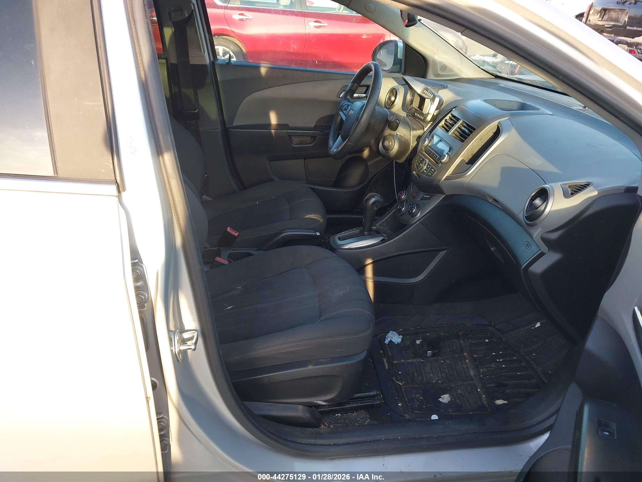CHEVROLET SONIC image 5