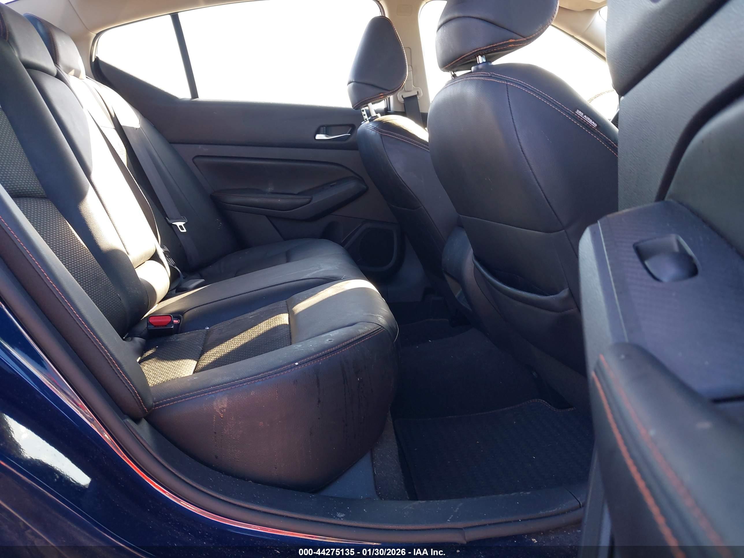 NISSAN ALTIMA image 8
