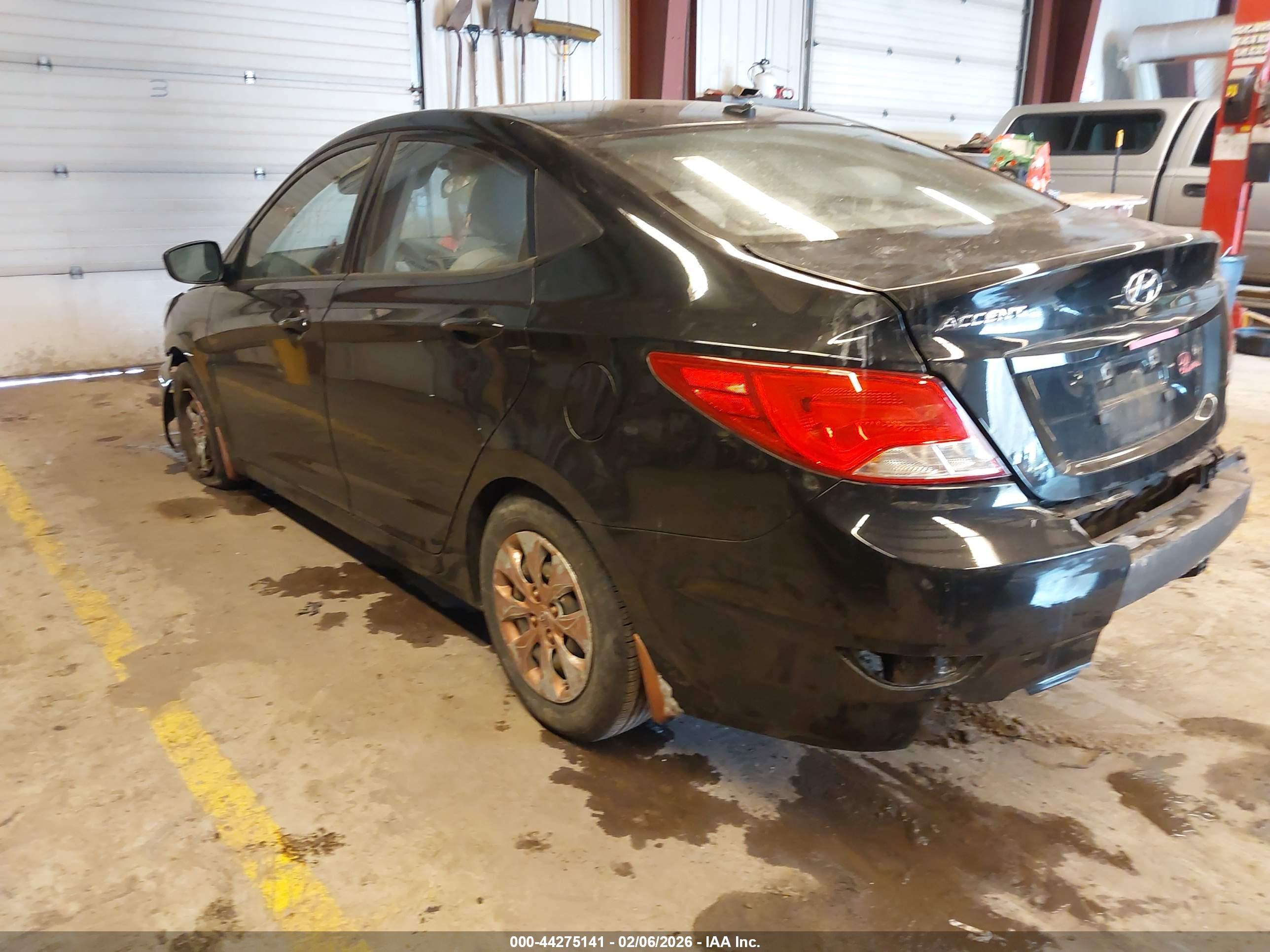 HYUNDAI ACCENT image 3