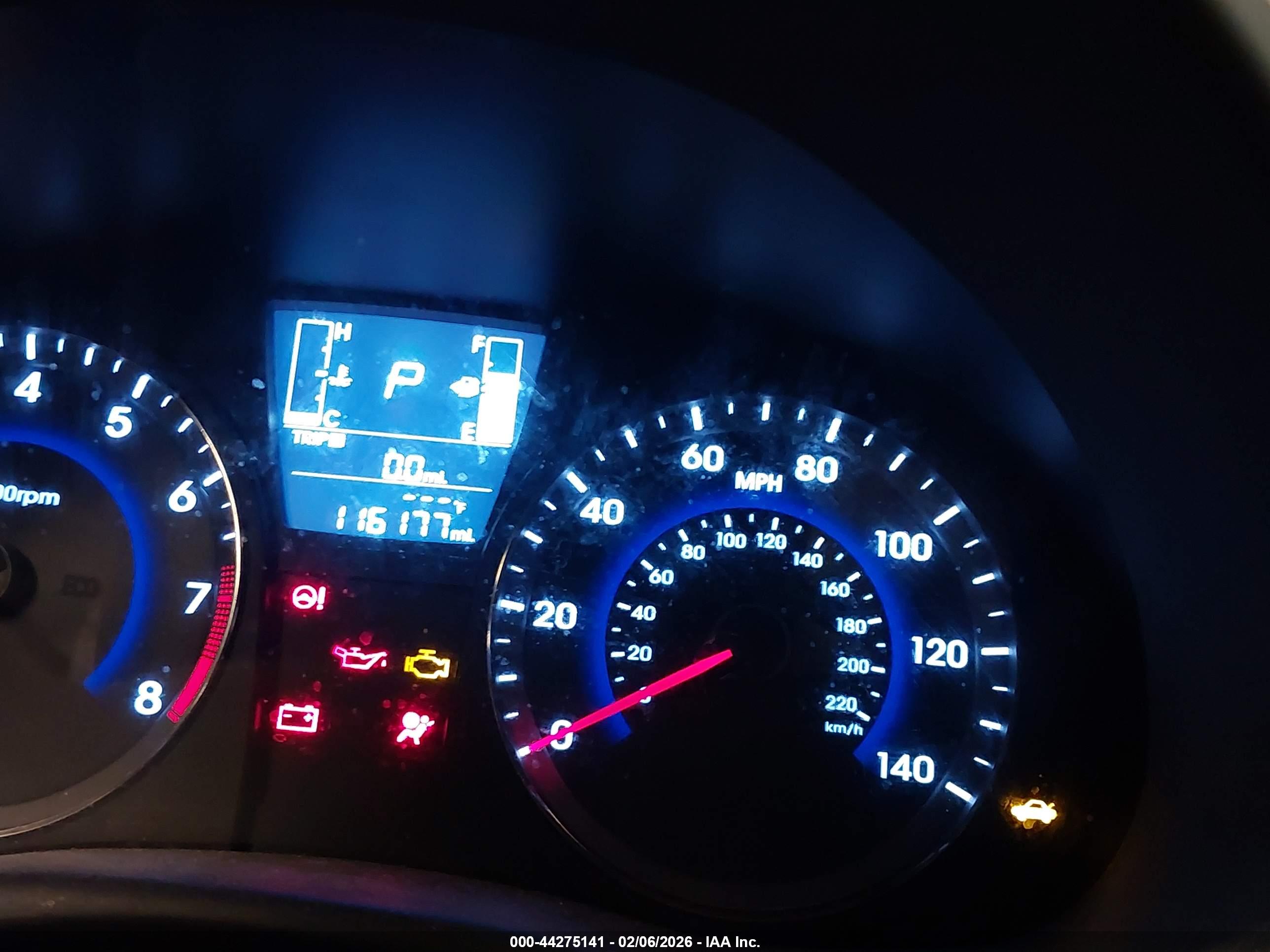 HYUNDAI ACCENT image 7