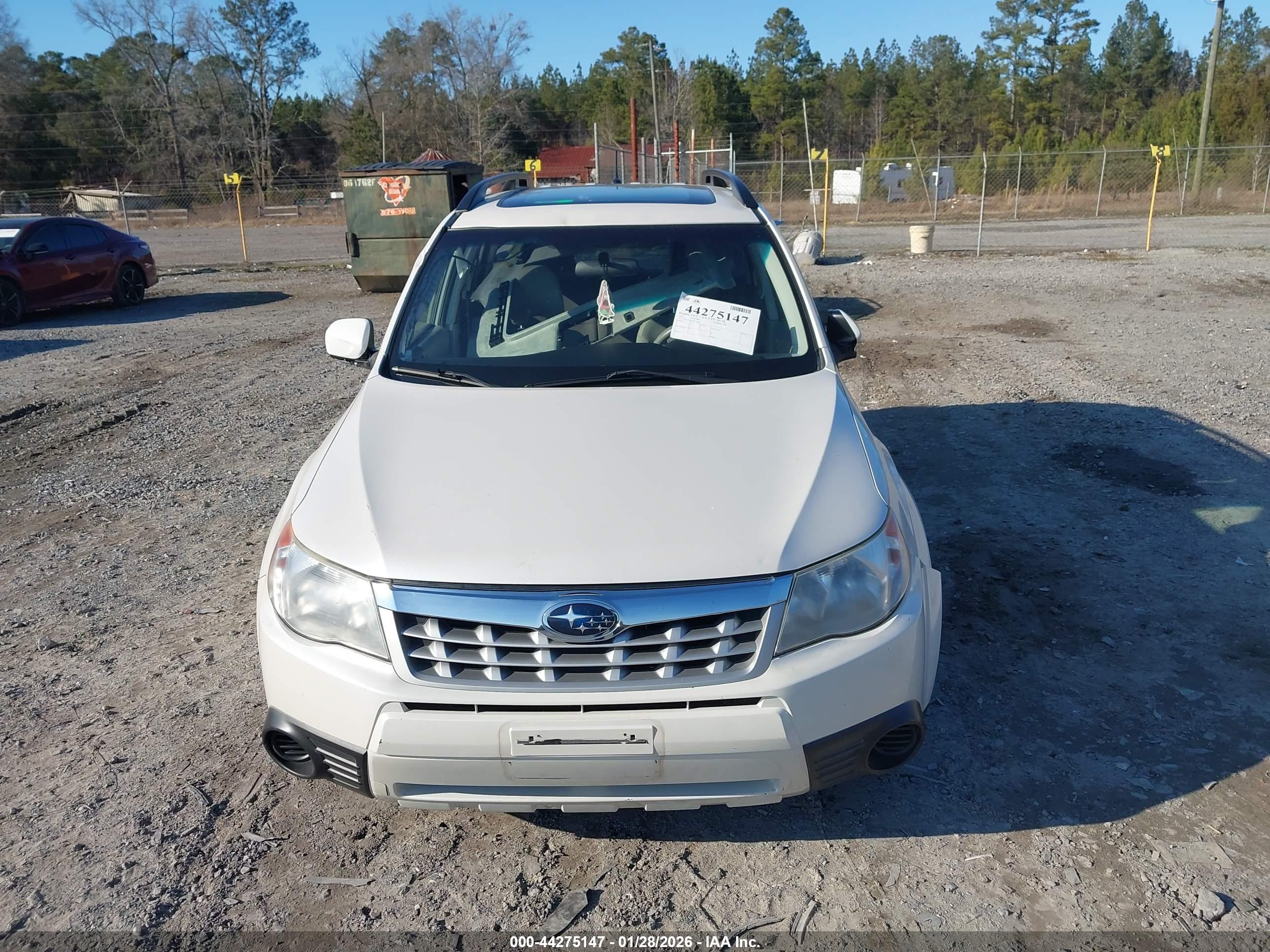 SUBARU FORESTER image 6