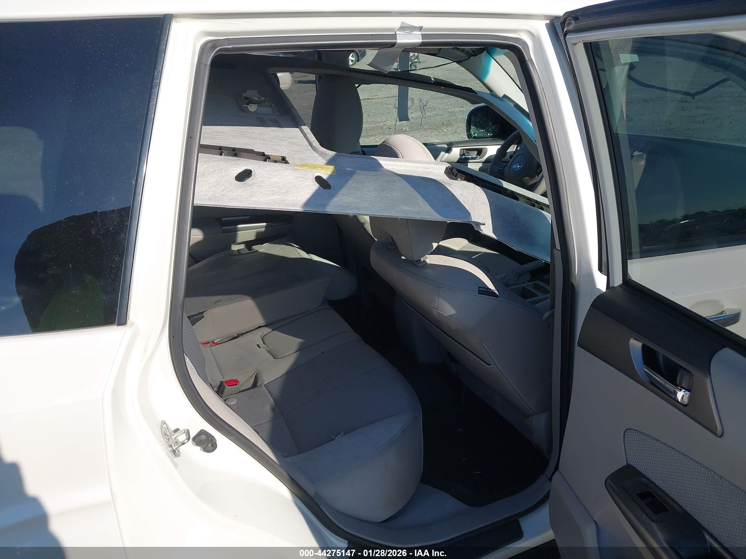 SUBARU FORESTER image 8