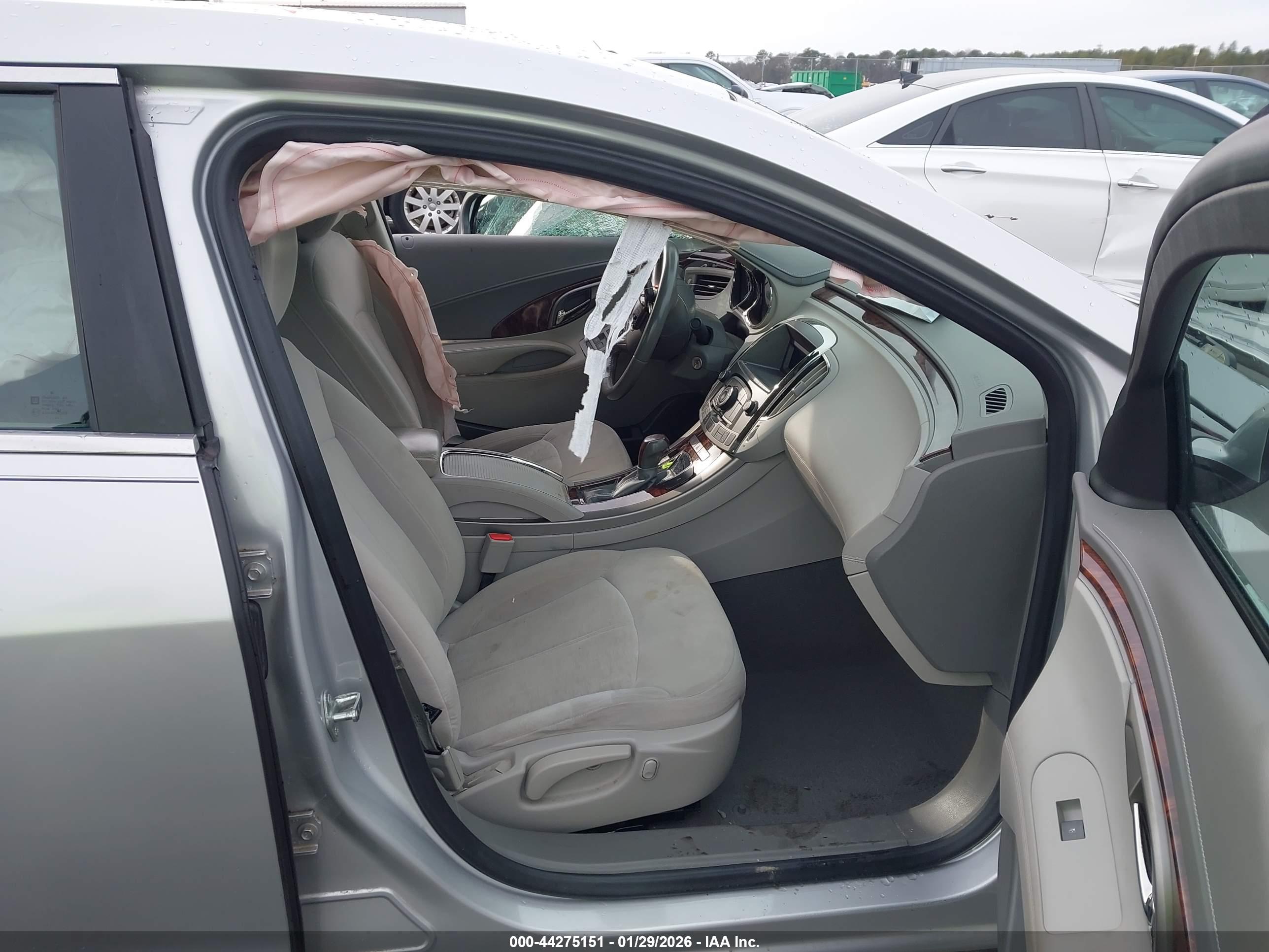 BUICK LACROSSE image 5