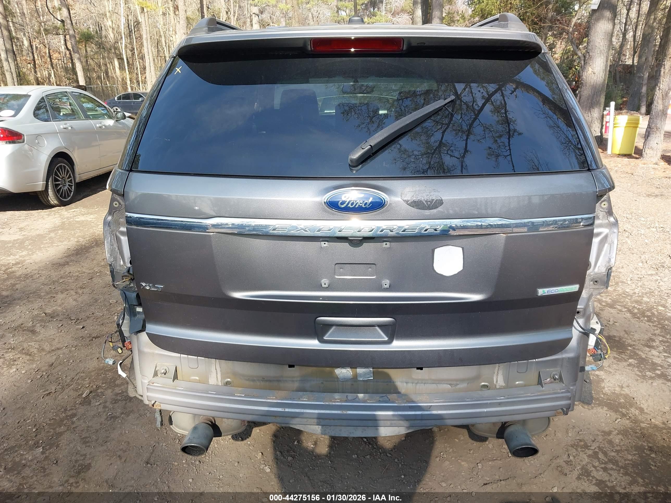 FORD EXPLORER image 6
