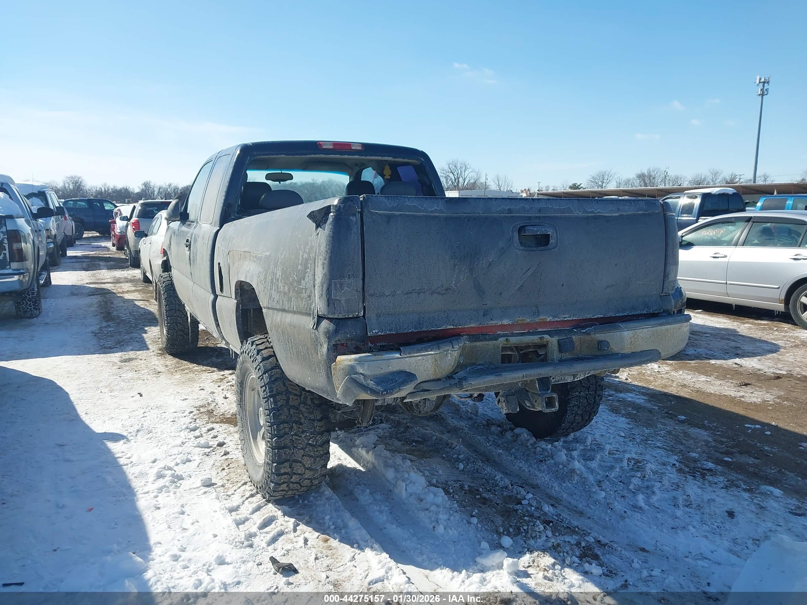 CHEVROLET SILVERADO image 6
