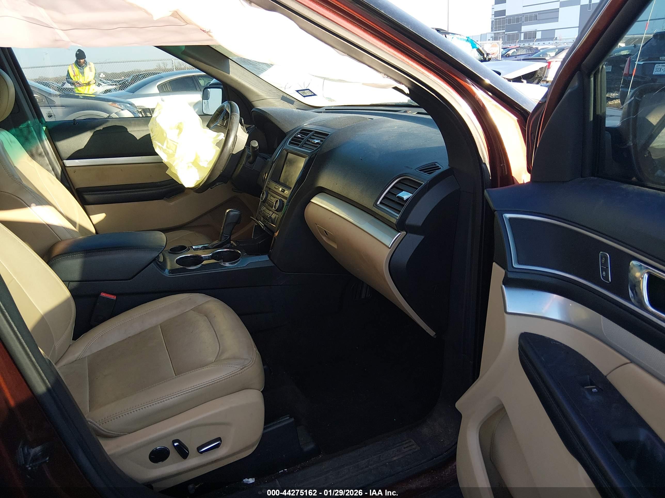 FORD EXPLORER image 5