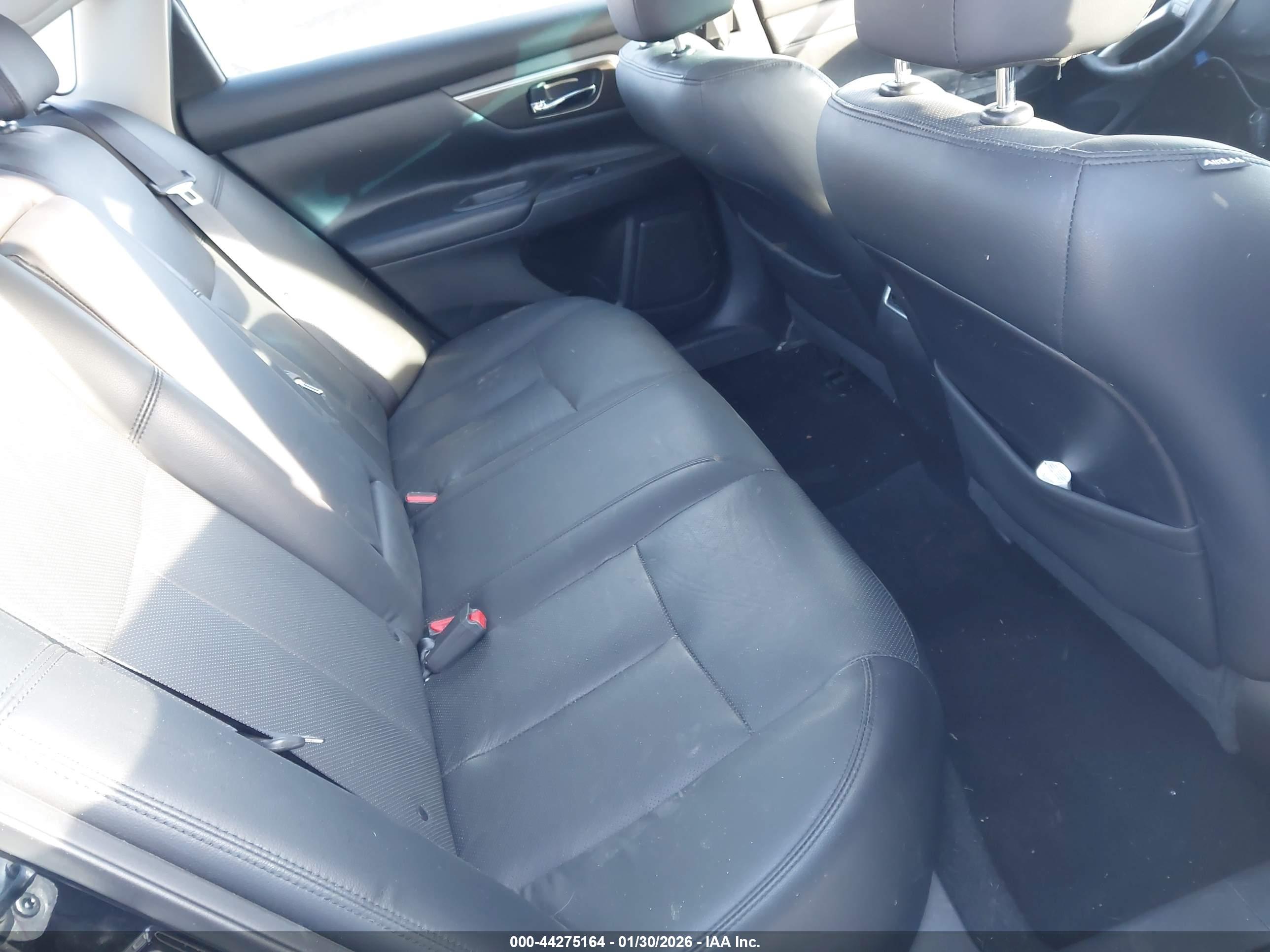 NISSAN ALTIMA image 8