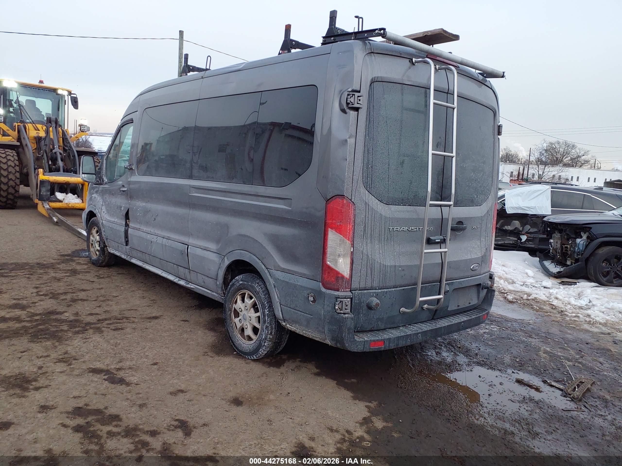 FORD TRANSIT-350 image 3
