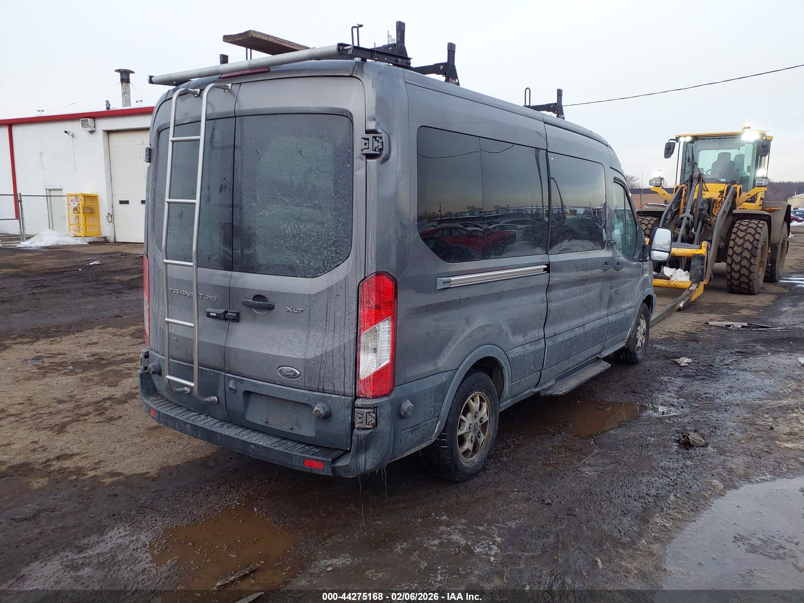 FORD TRANSIT-350 image 4