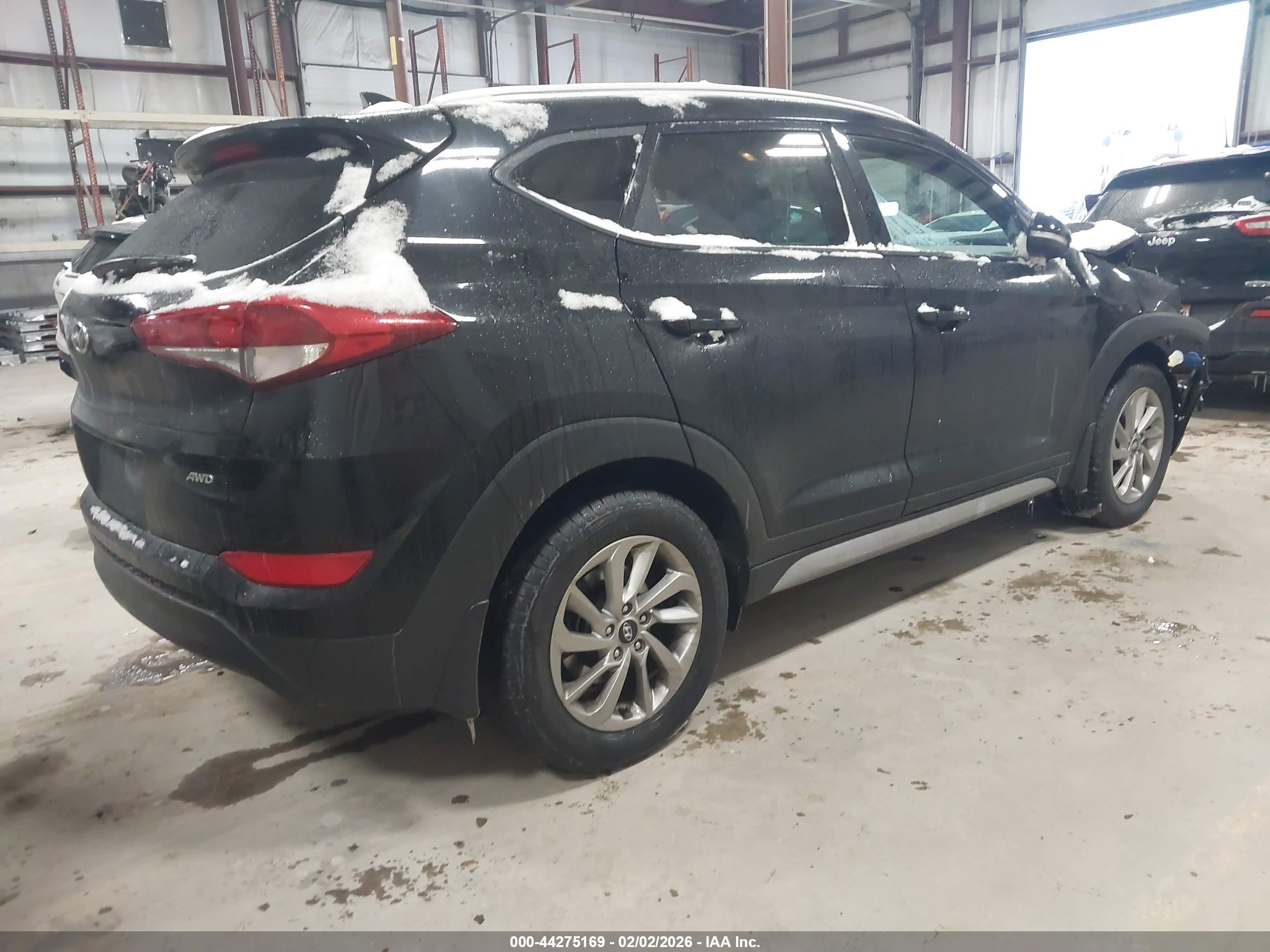 HYUNDAI TUCSON image 4