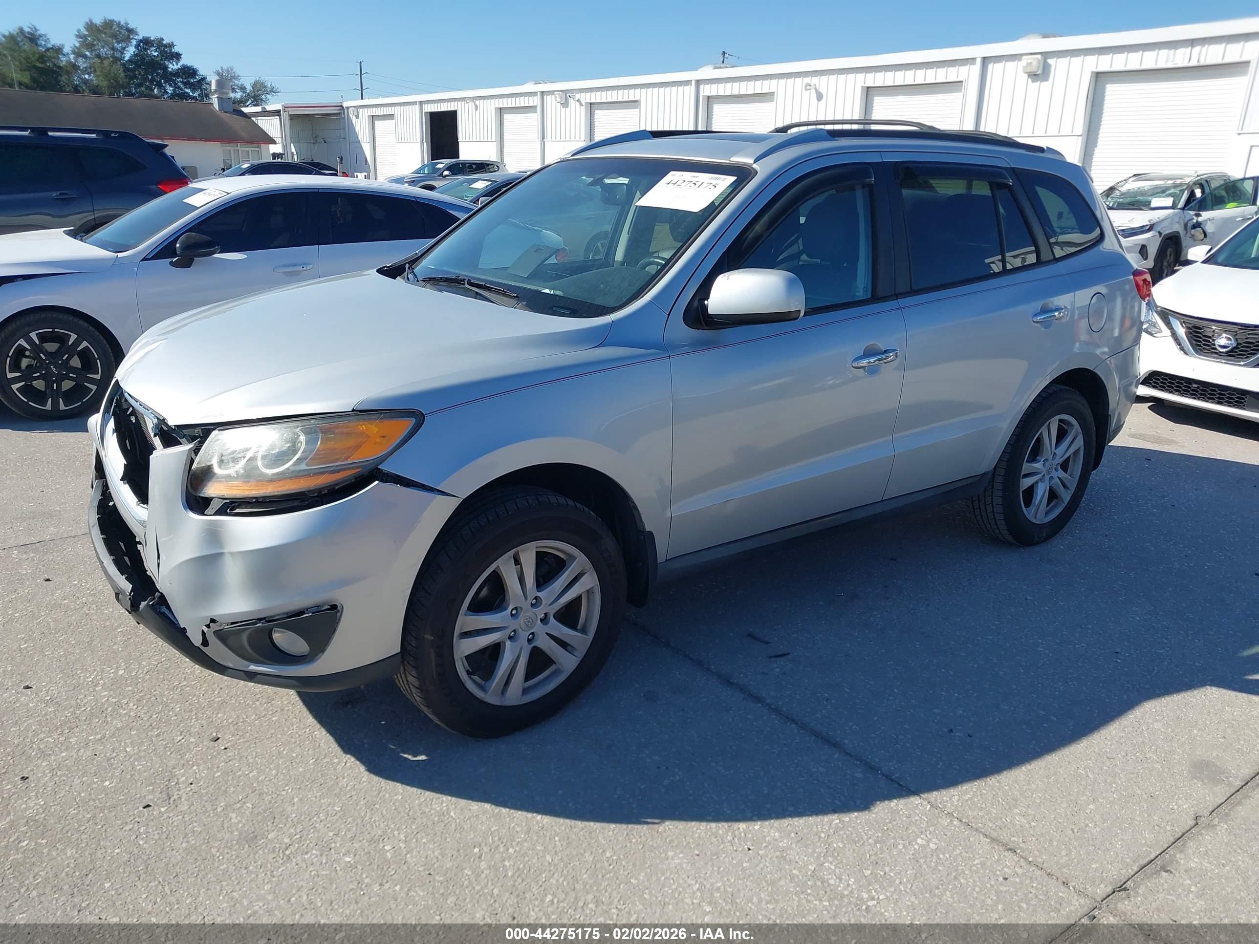 HYUNDAI SANTA image 2