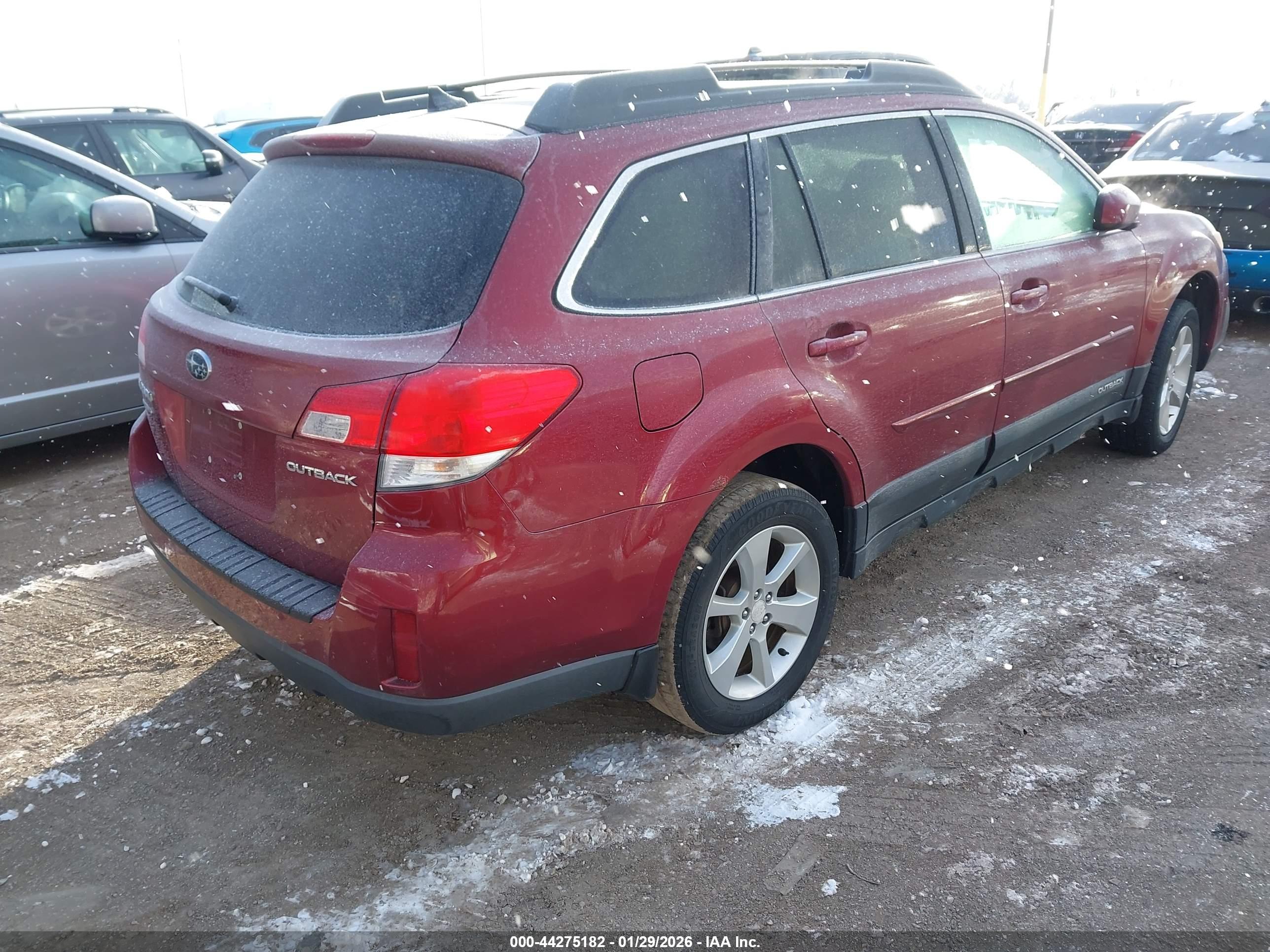 SUBARU OUTBACK image 4