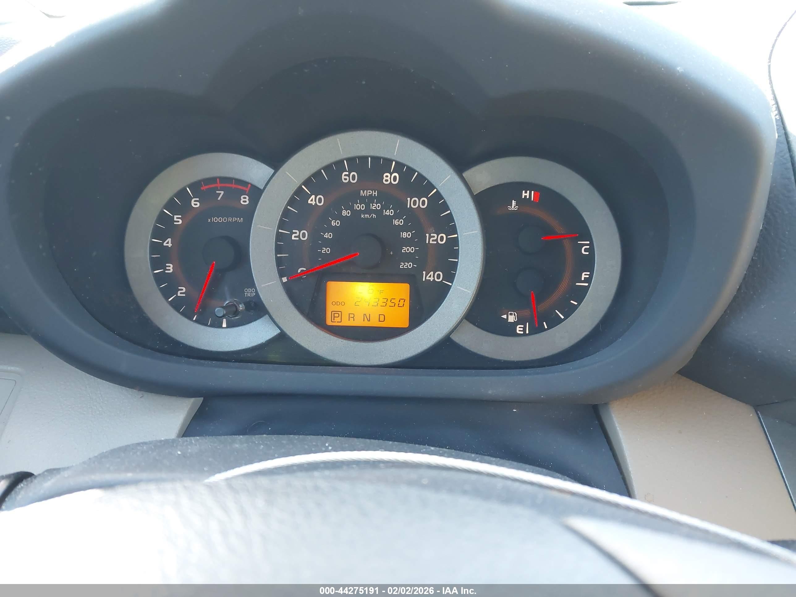 TOYOTA RAV4 image 7