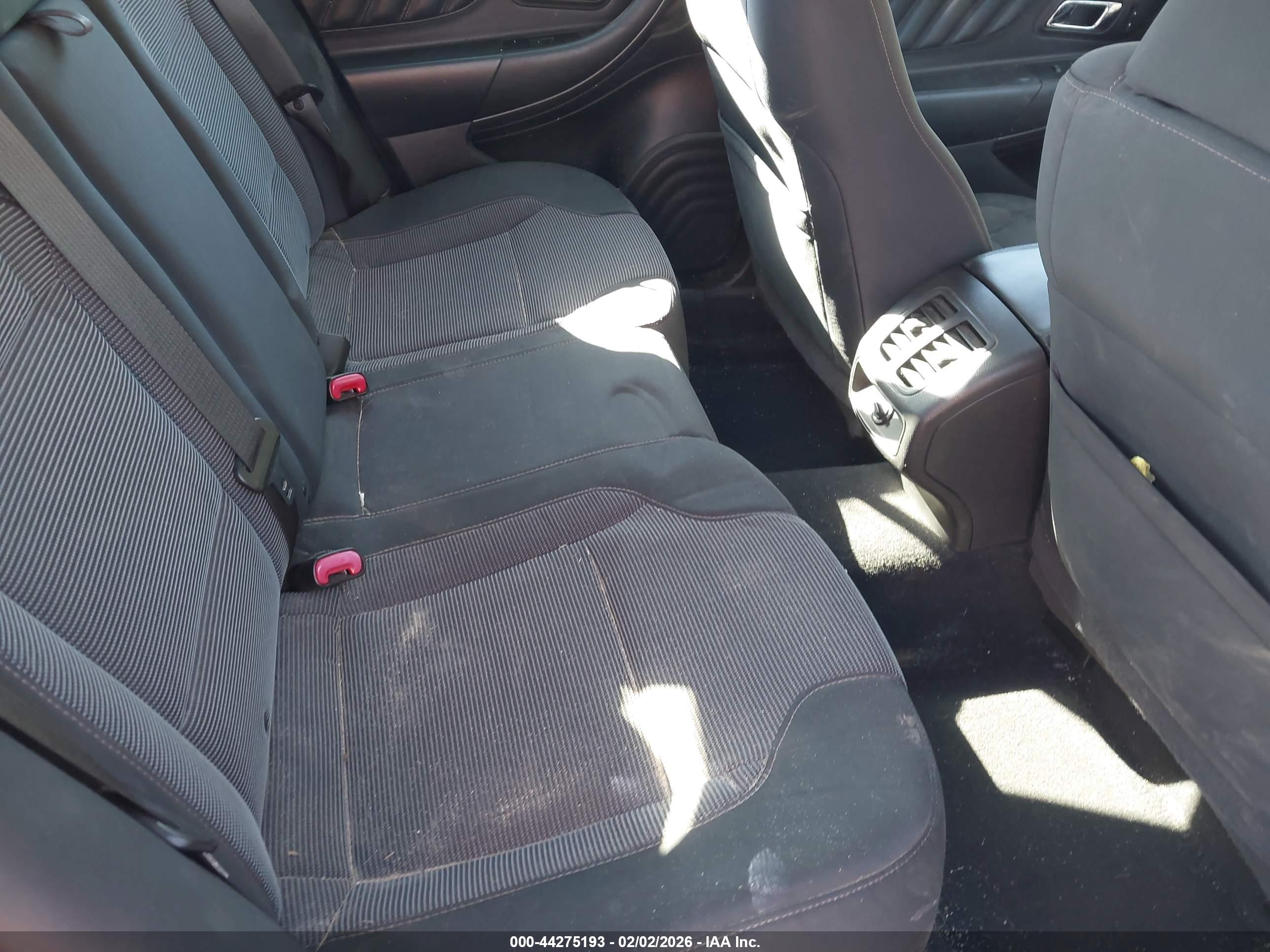 FORD TAURUS image 8