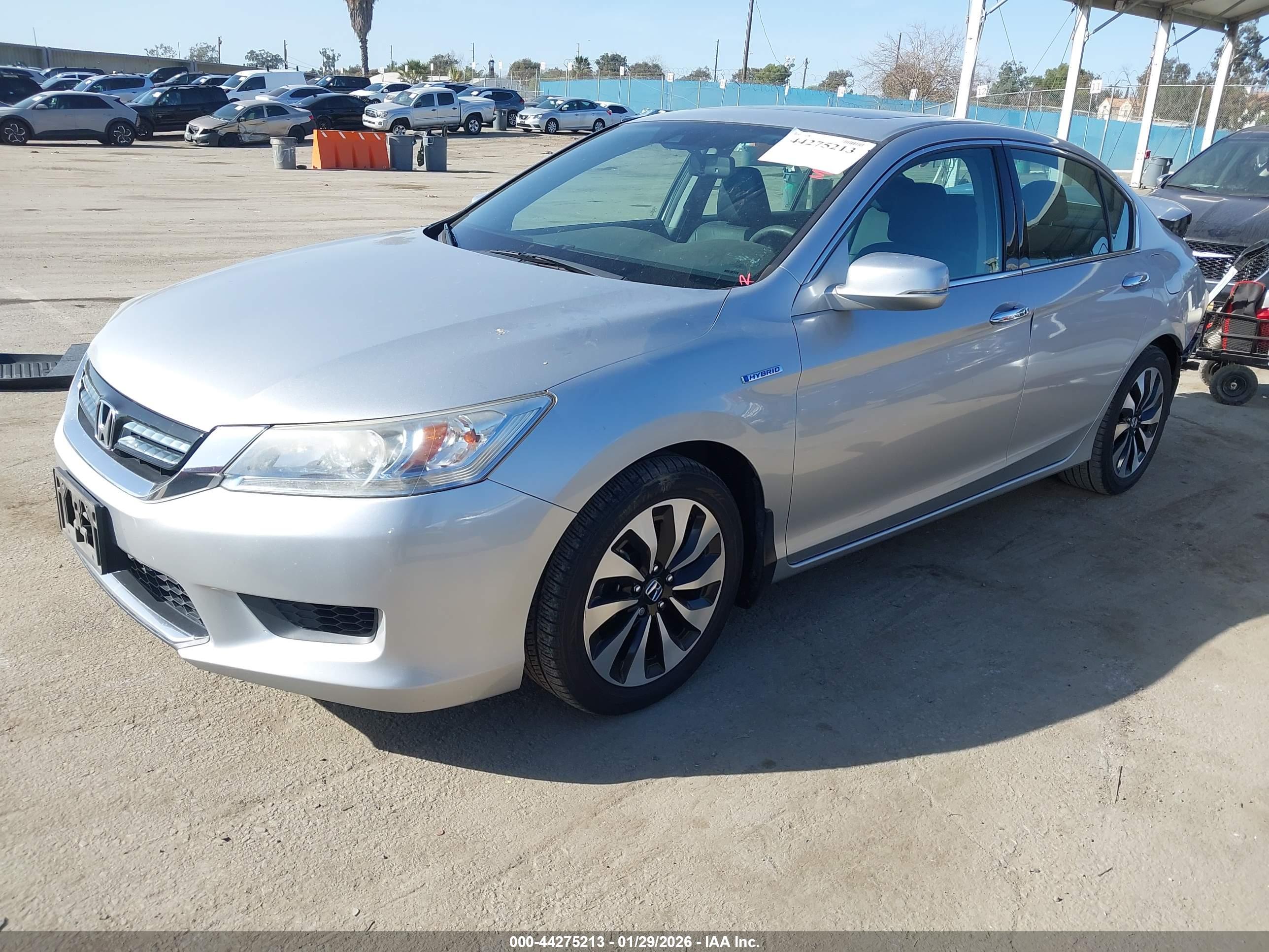 HONDA ACCORD image 2