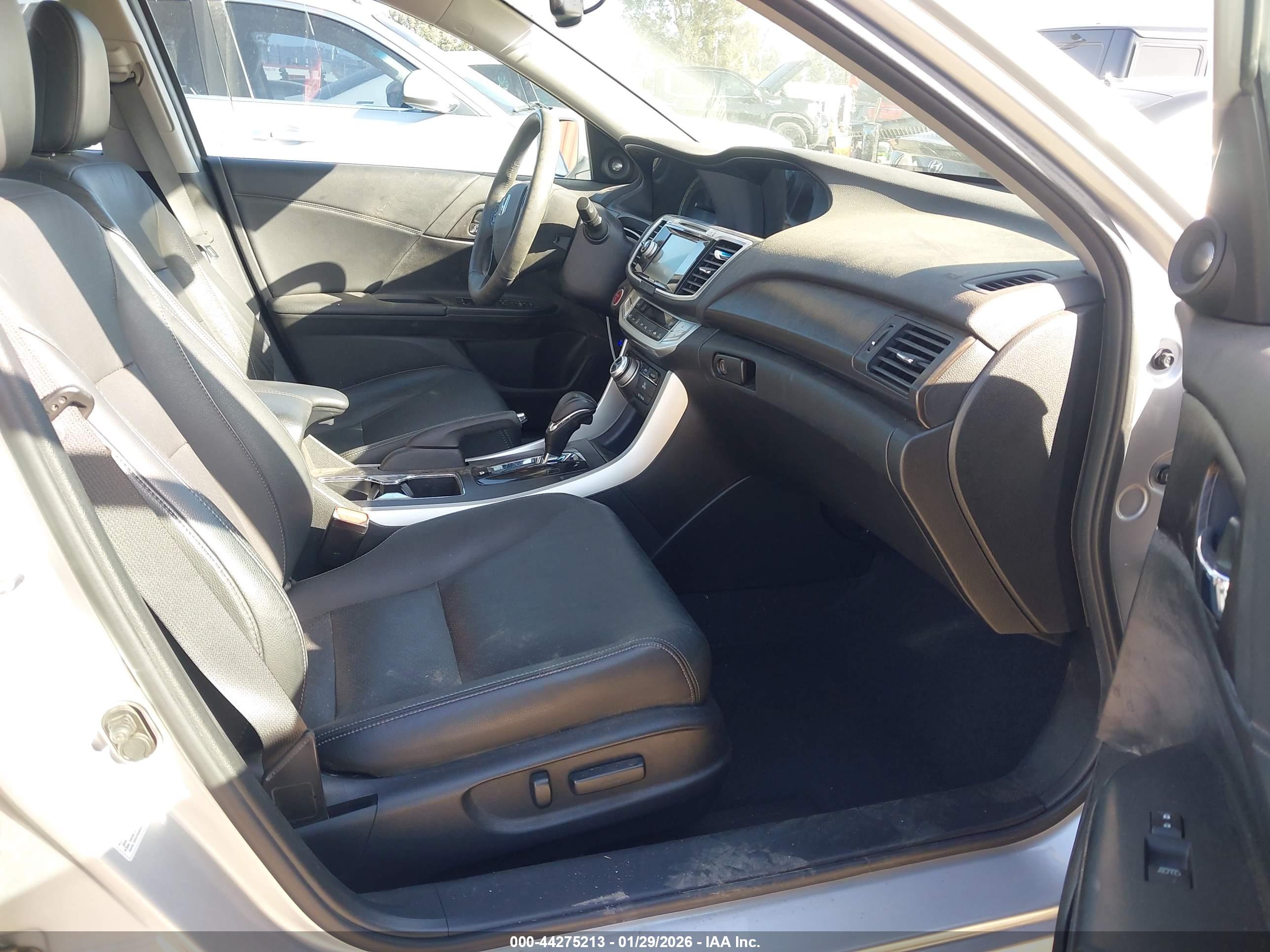 HONDA ACCORD image 5