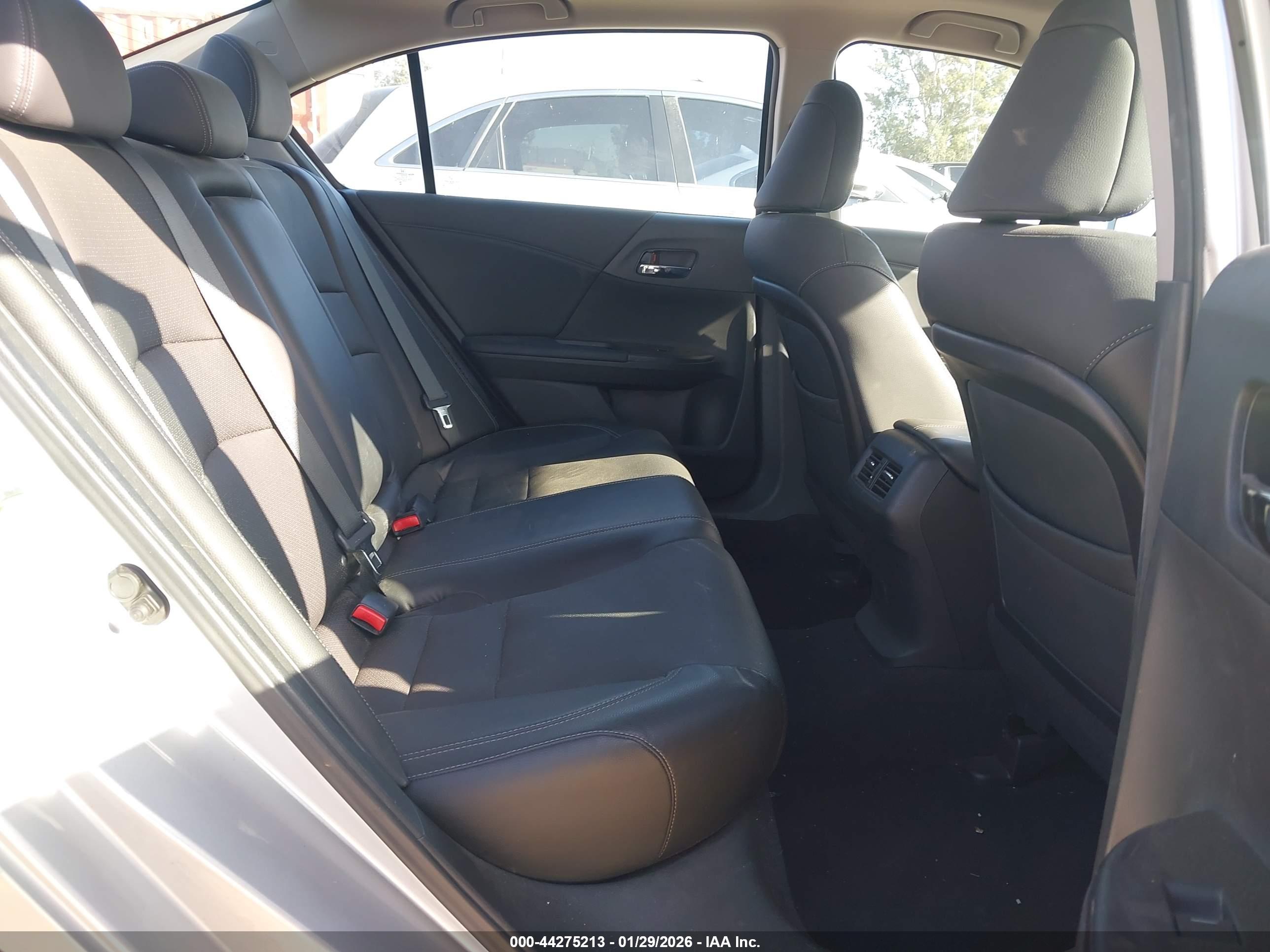 HONDA ACCORD image 8