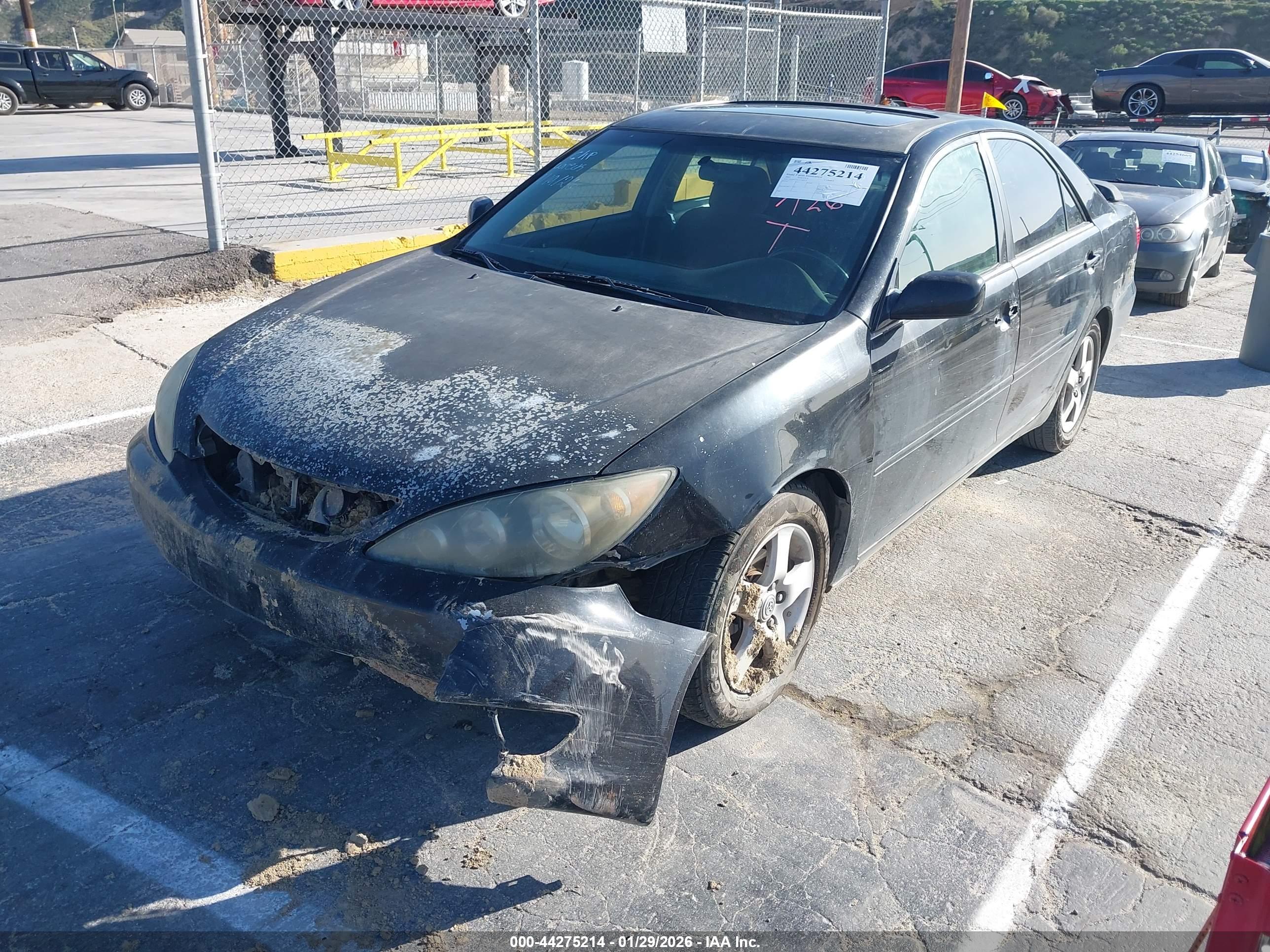 TOYOTA CAMRY image 2