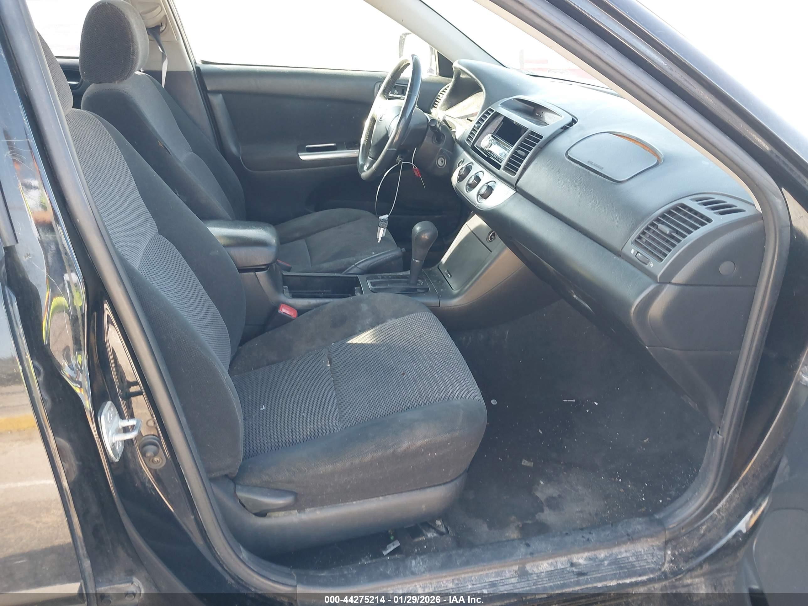 TOYOTA CAMRY image 5