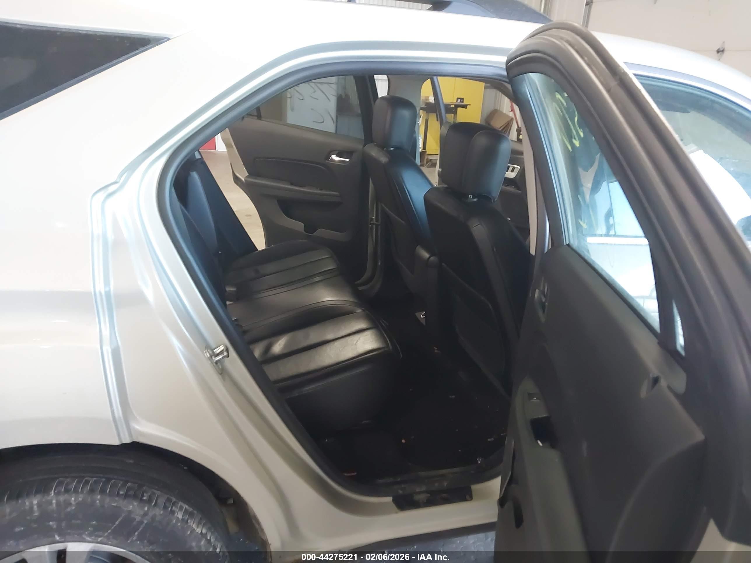 CHEVROLET EQUINOX image 8