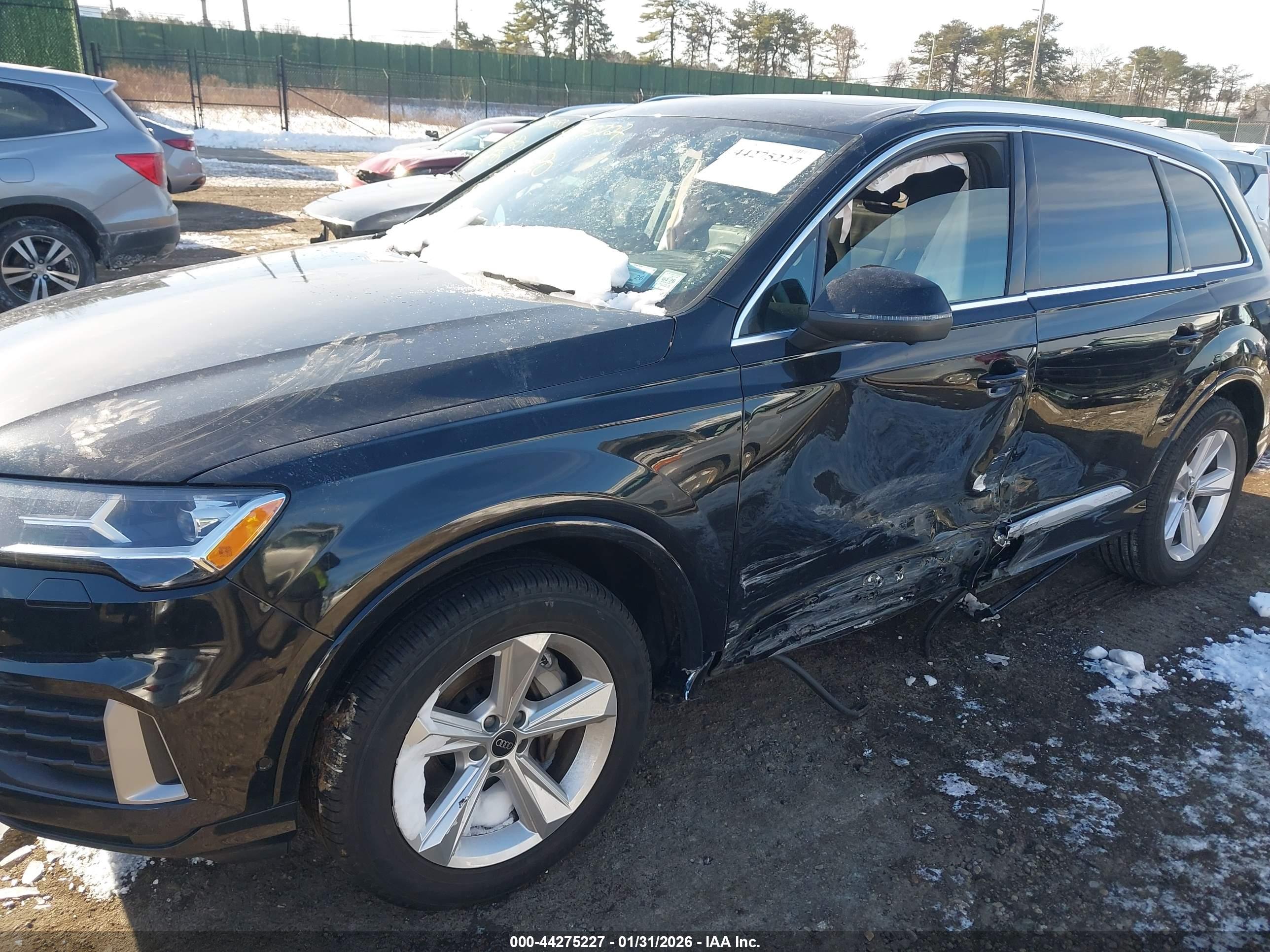 AUDI Q7 image 6