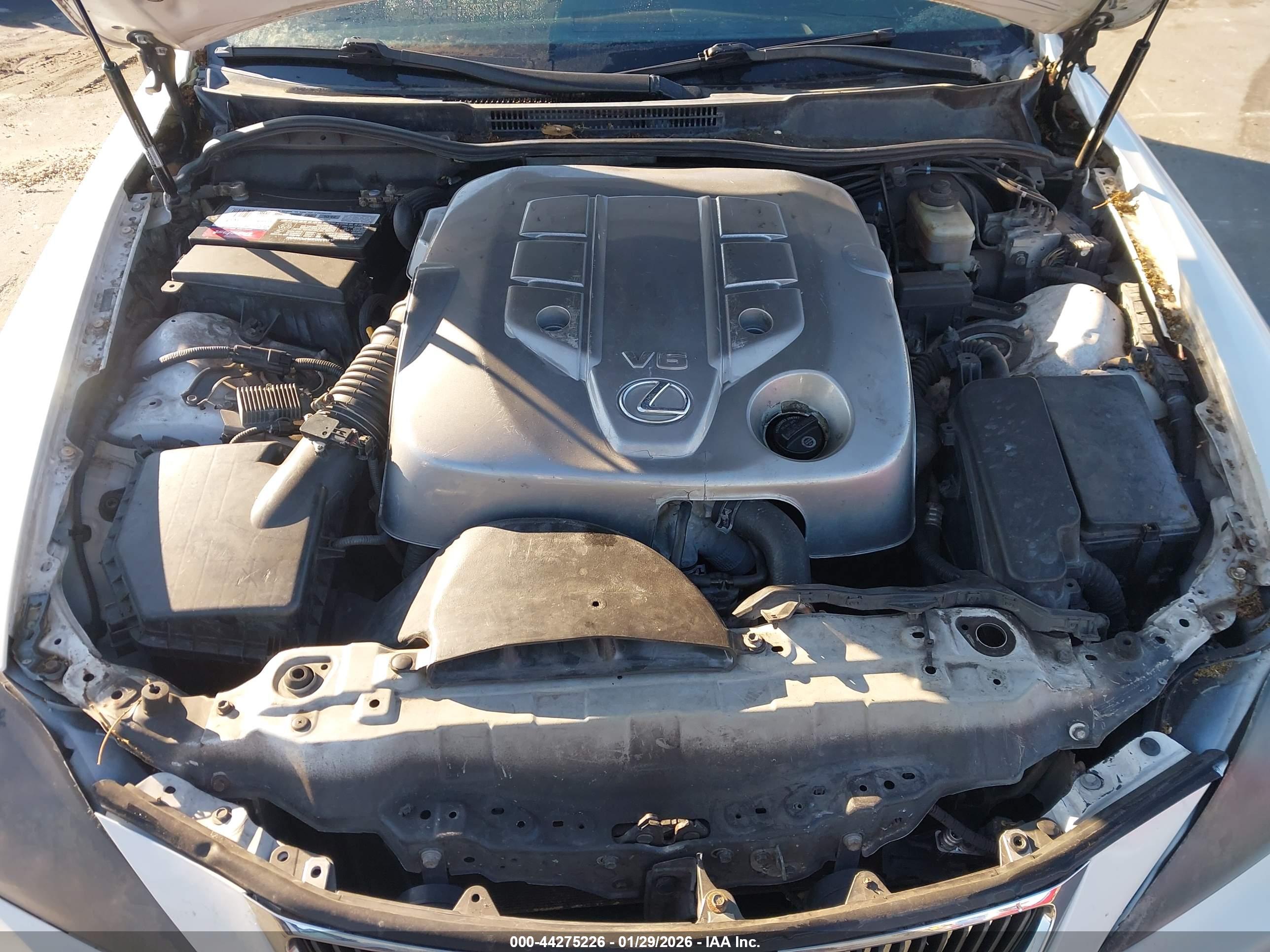 LEXUS IS image 10