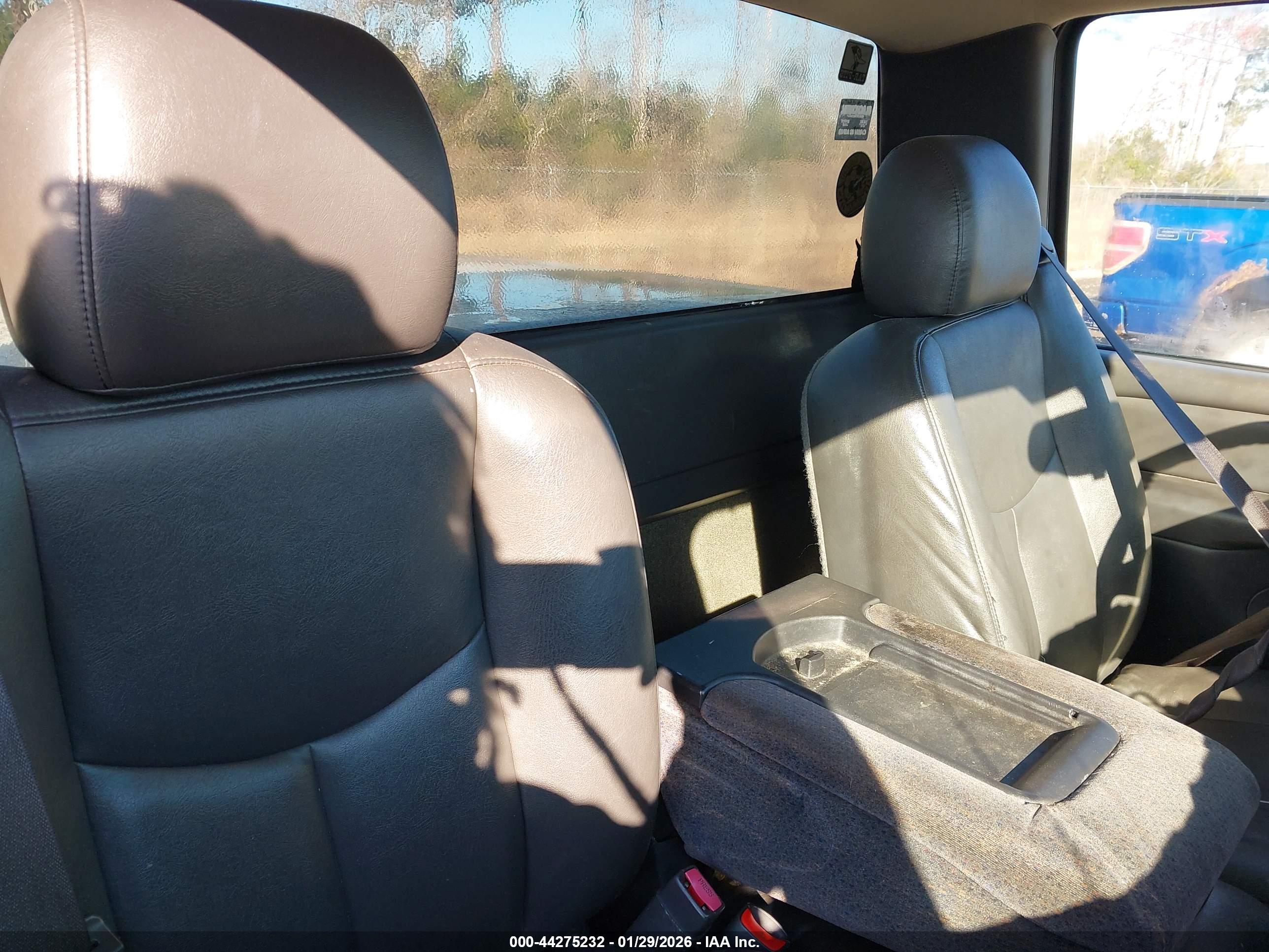 GMC SIERRA image 8