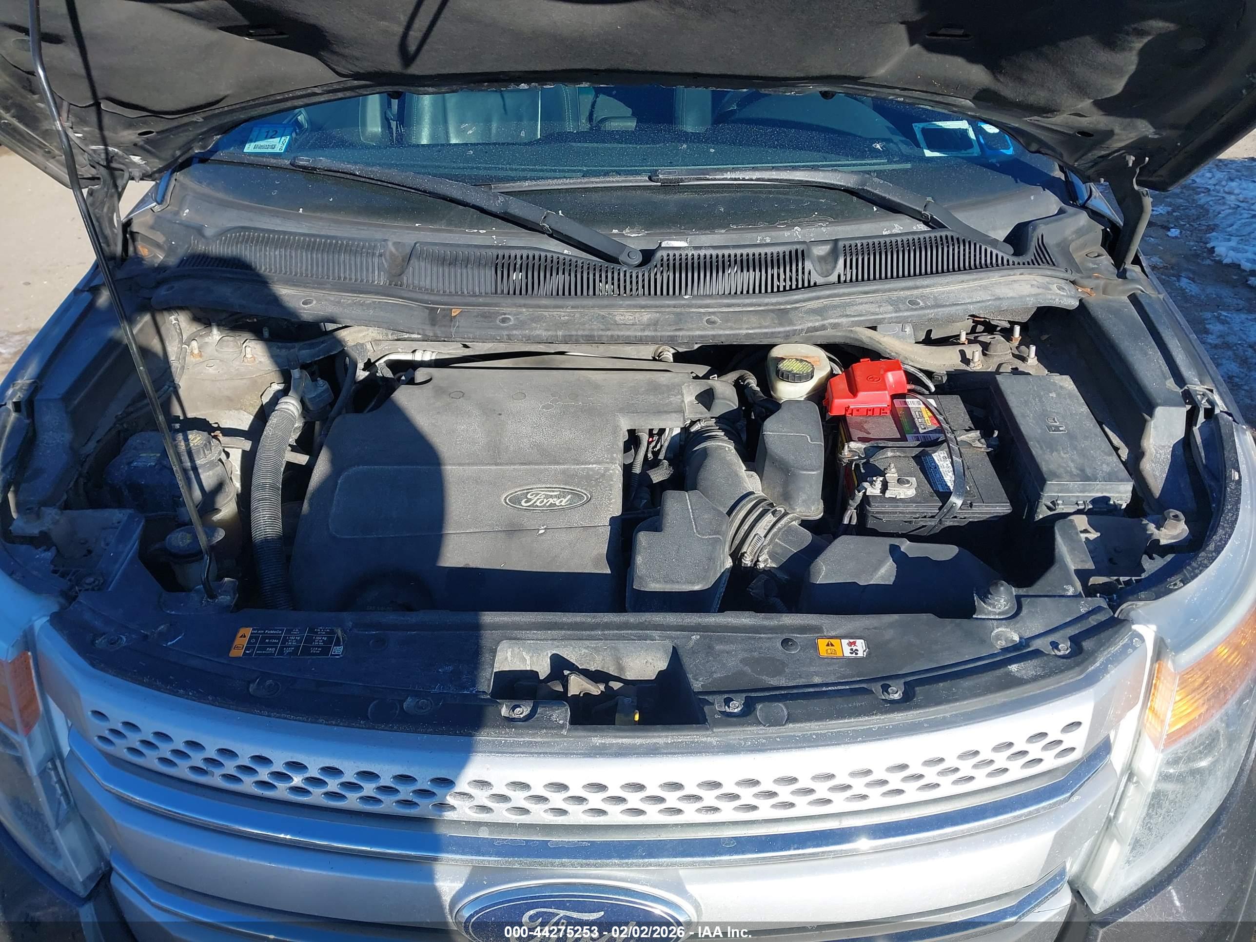 FORD EXPLORER image 10