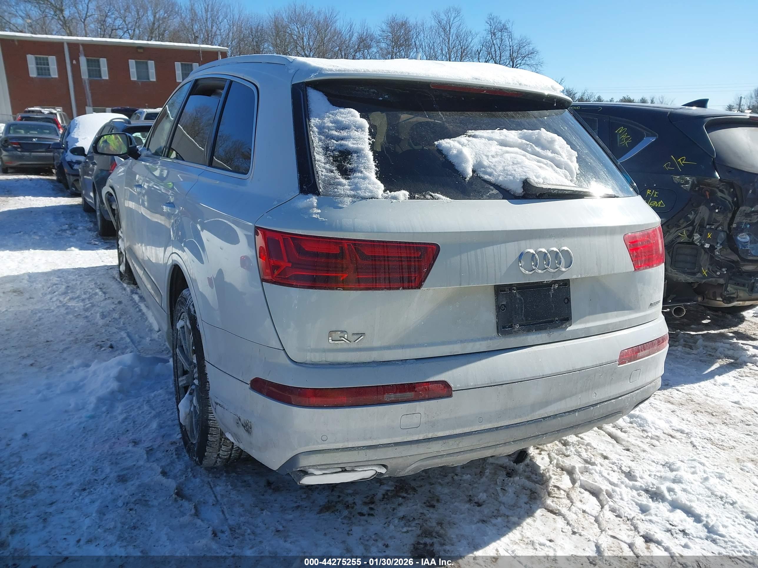 AUDI Q7 image 3