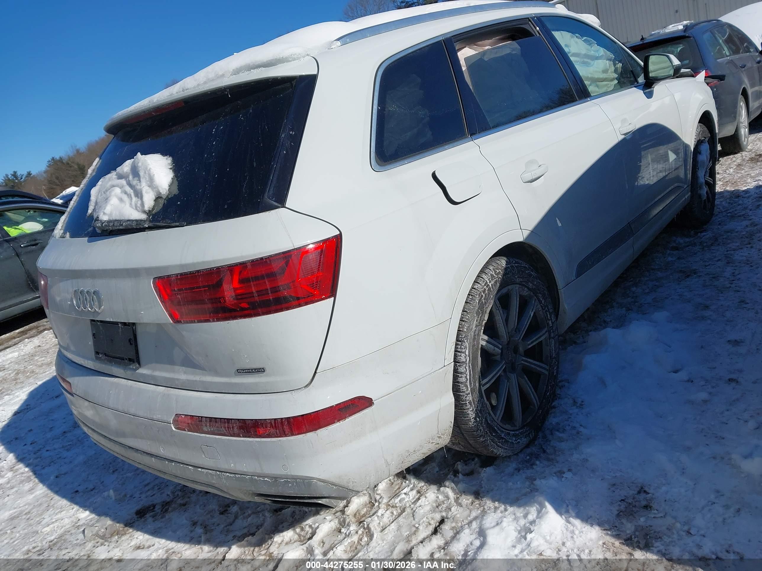 AUDI Q7 image 4