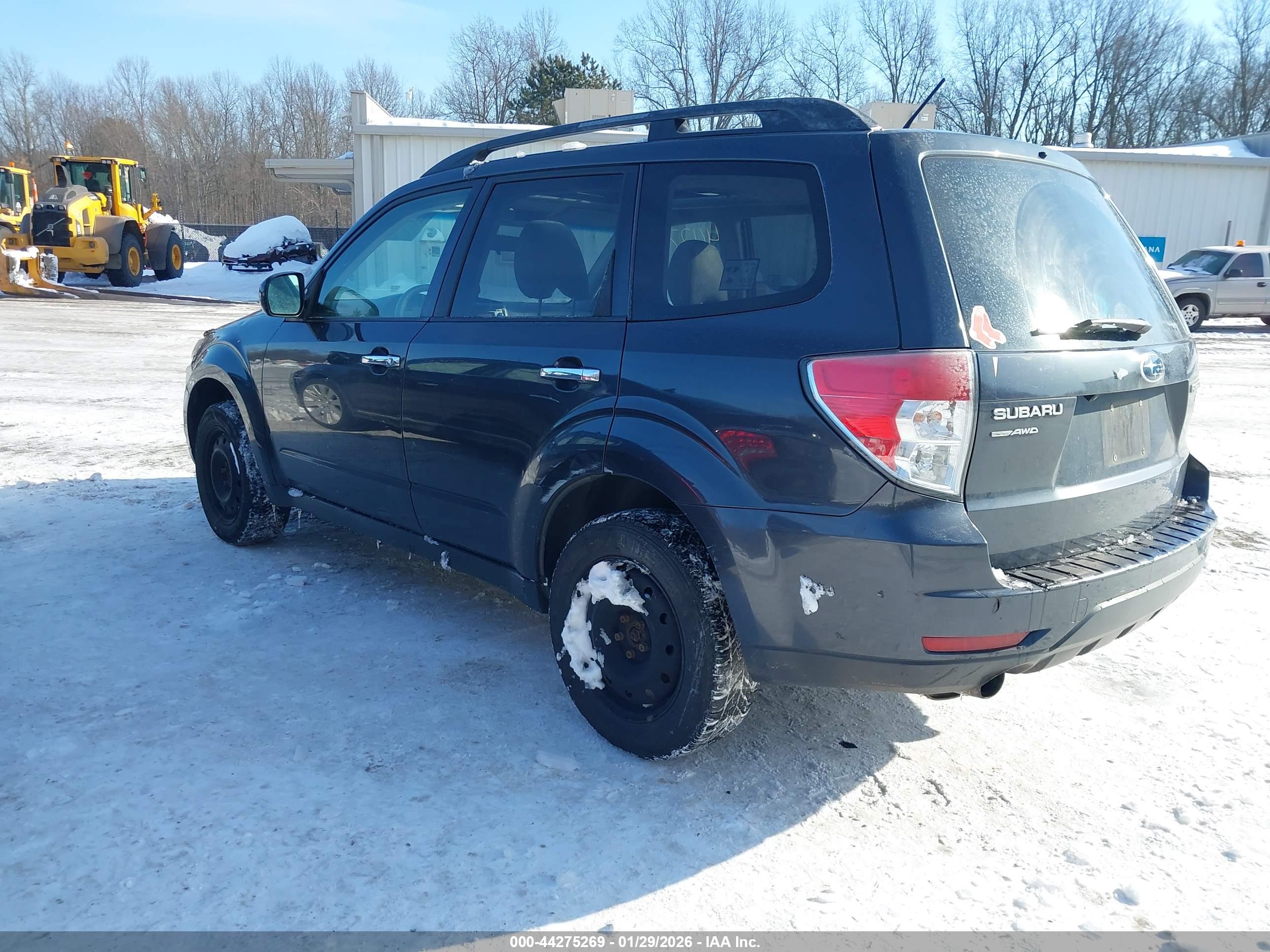 SUBARU FORESTER image 3