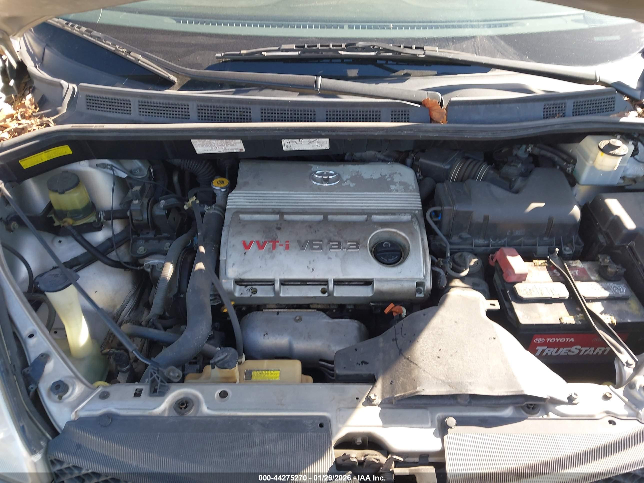 TOYOTA SIENNA image 10
