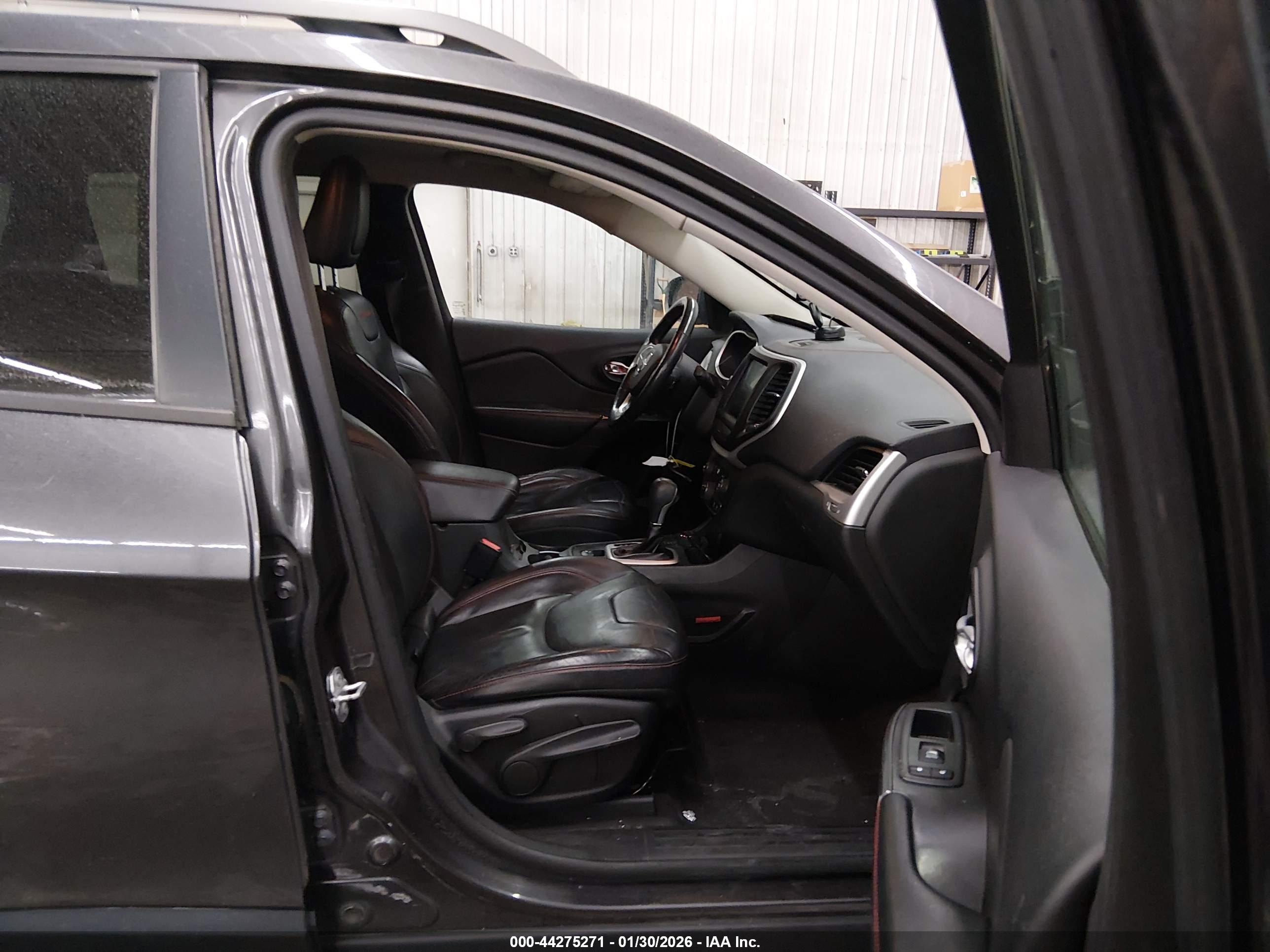JEEP CHEROKEE image 5