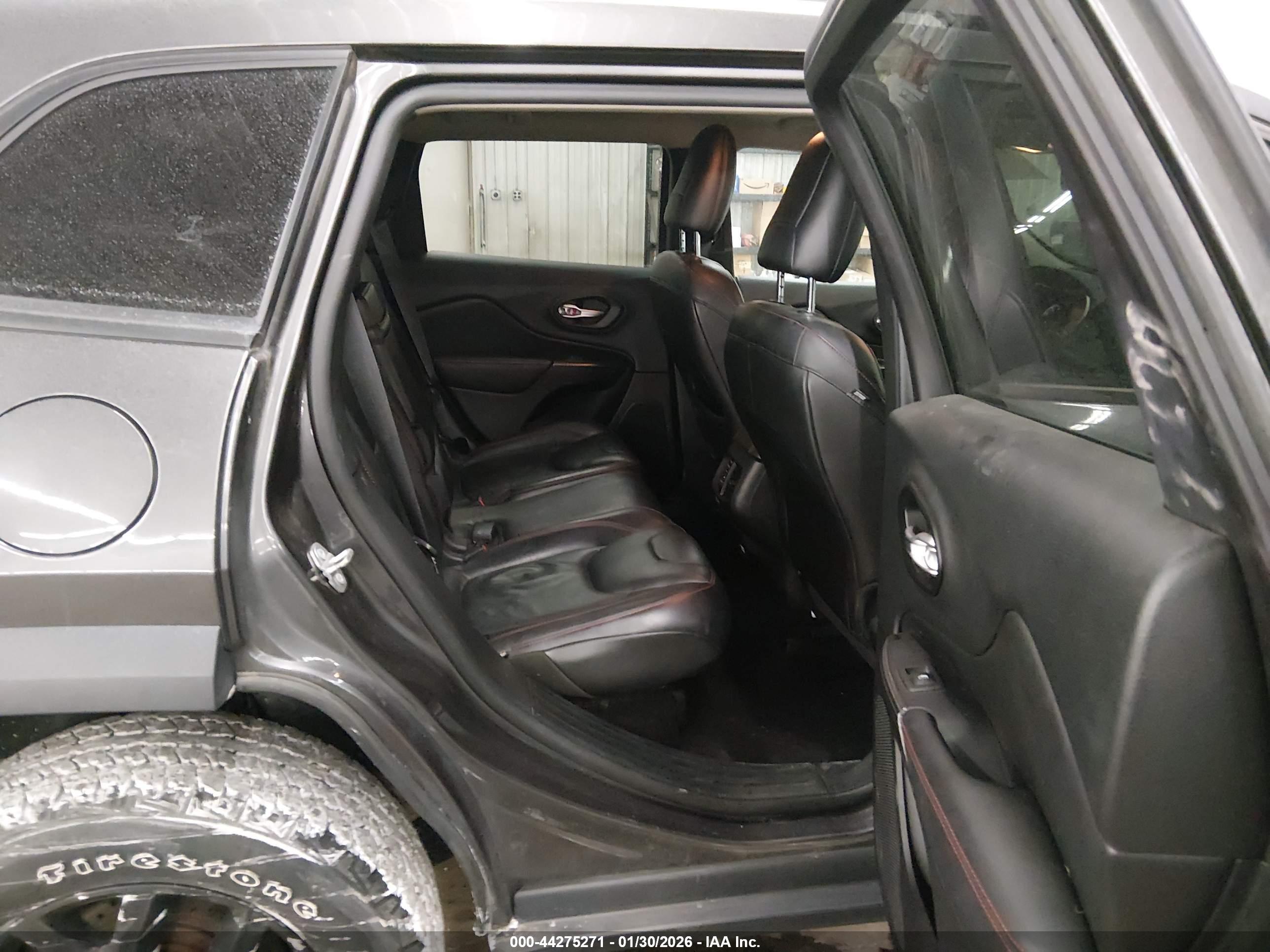 JEEP CHEROKEE image 8