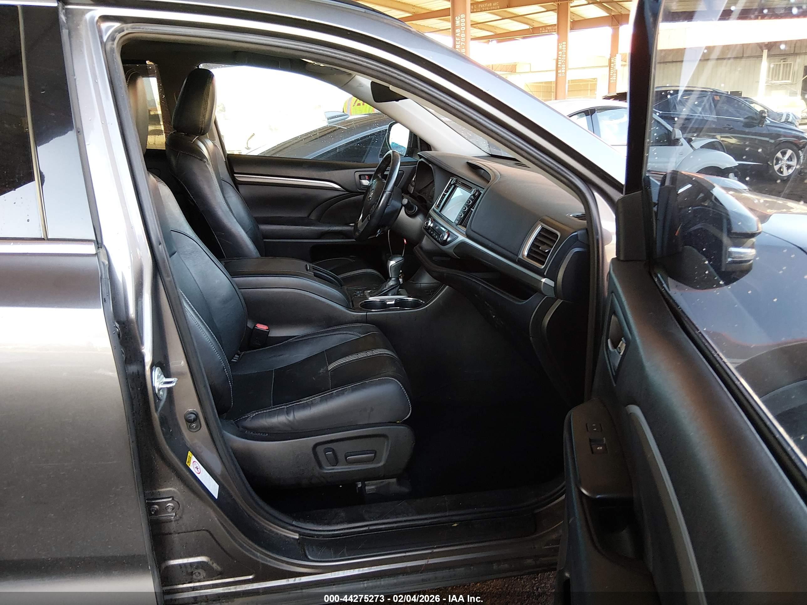 TOYOTA HIGHLANDER image 5