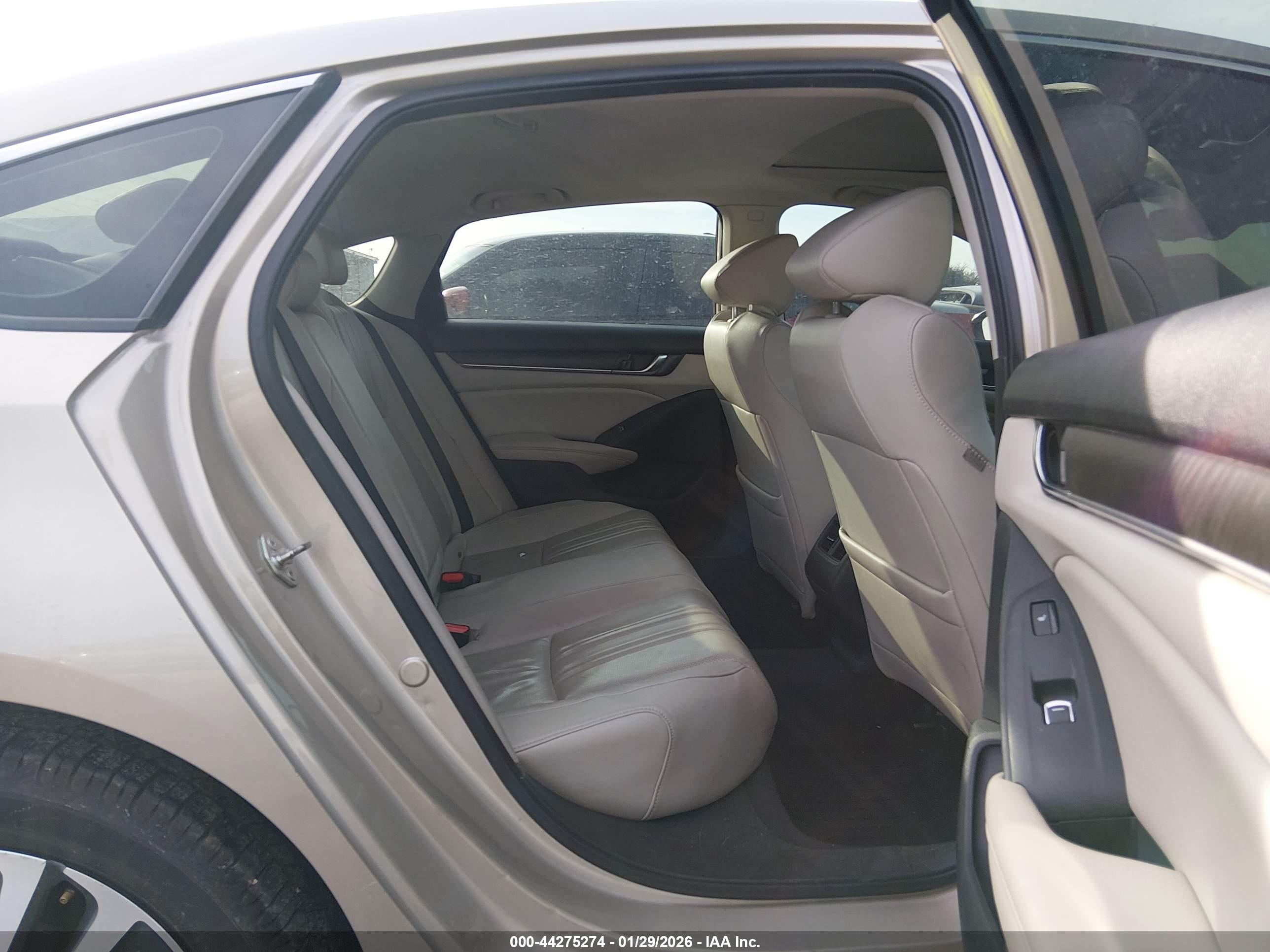 HONDA ACCORD image 8