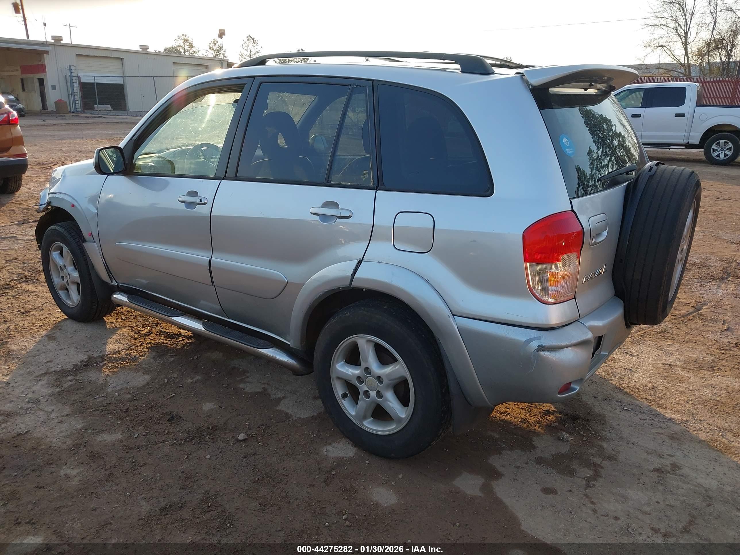 TOYOTA RAV4 image 3