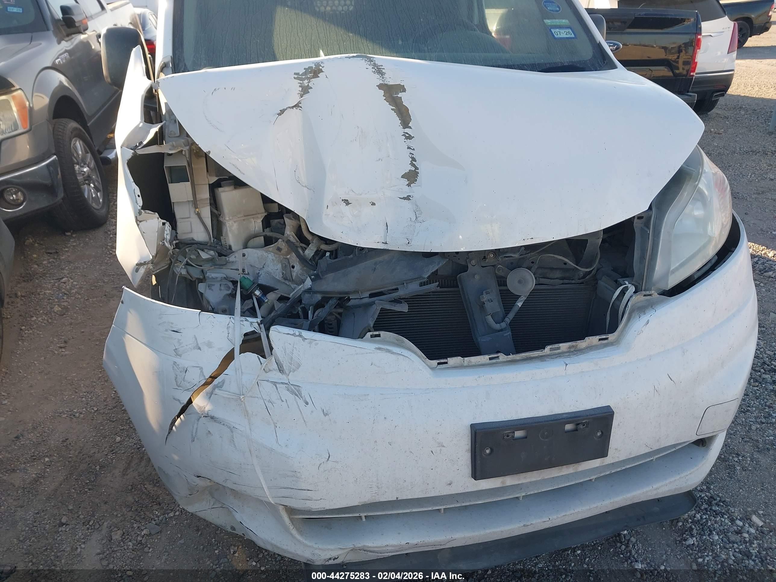 NISSAN NV200 image 6