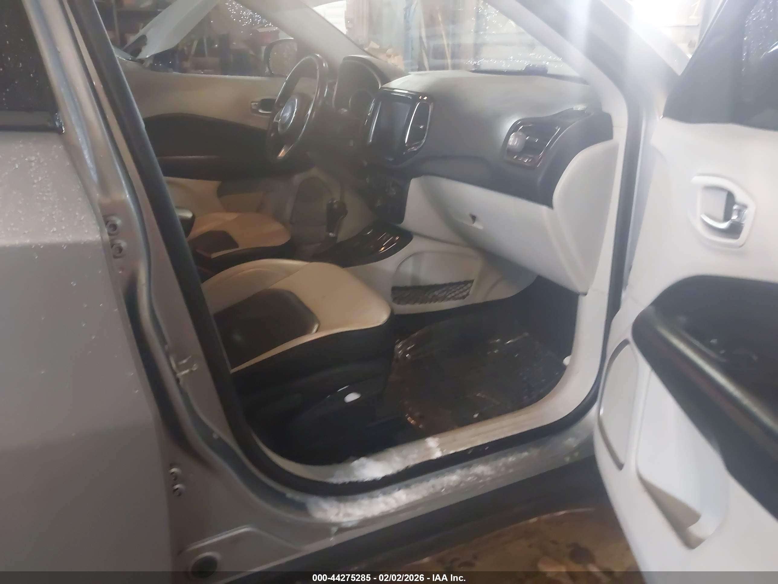 JEEP COMPASS image 5