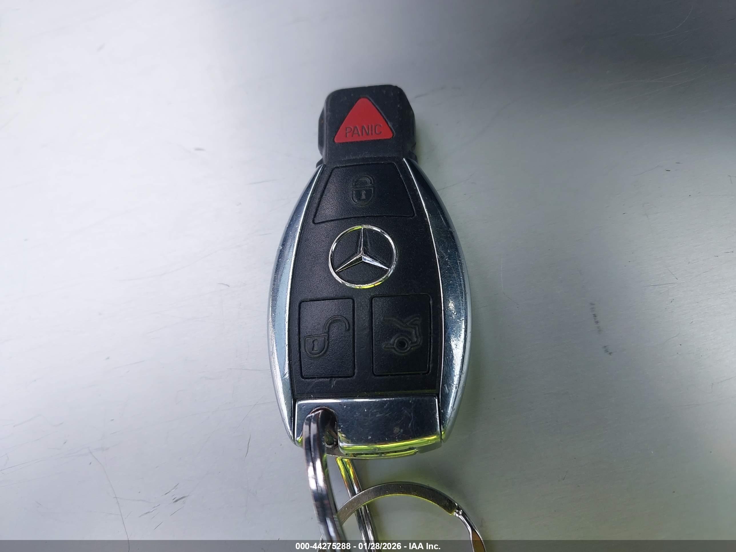 MERCEDES-BENZ C-CLASS image 11
