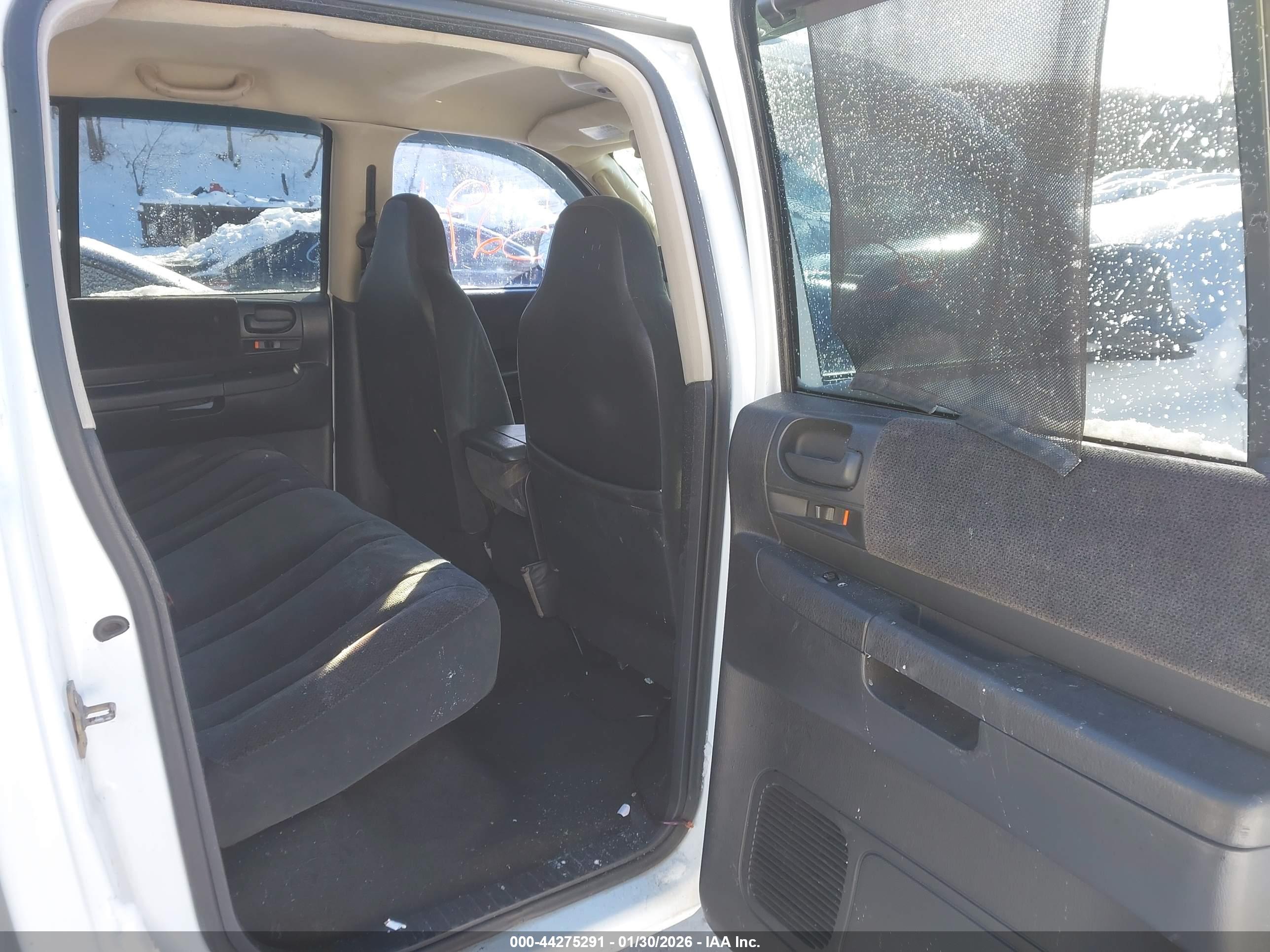 DODGE DAKOTA image 8