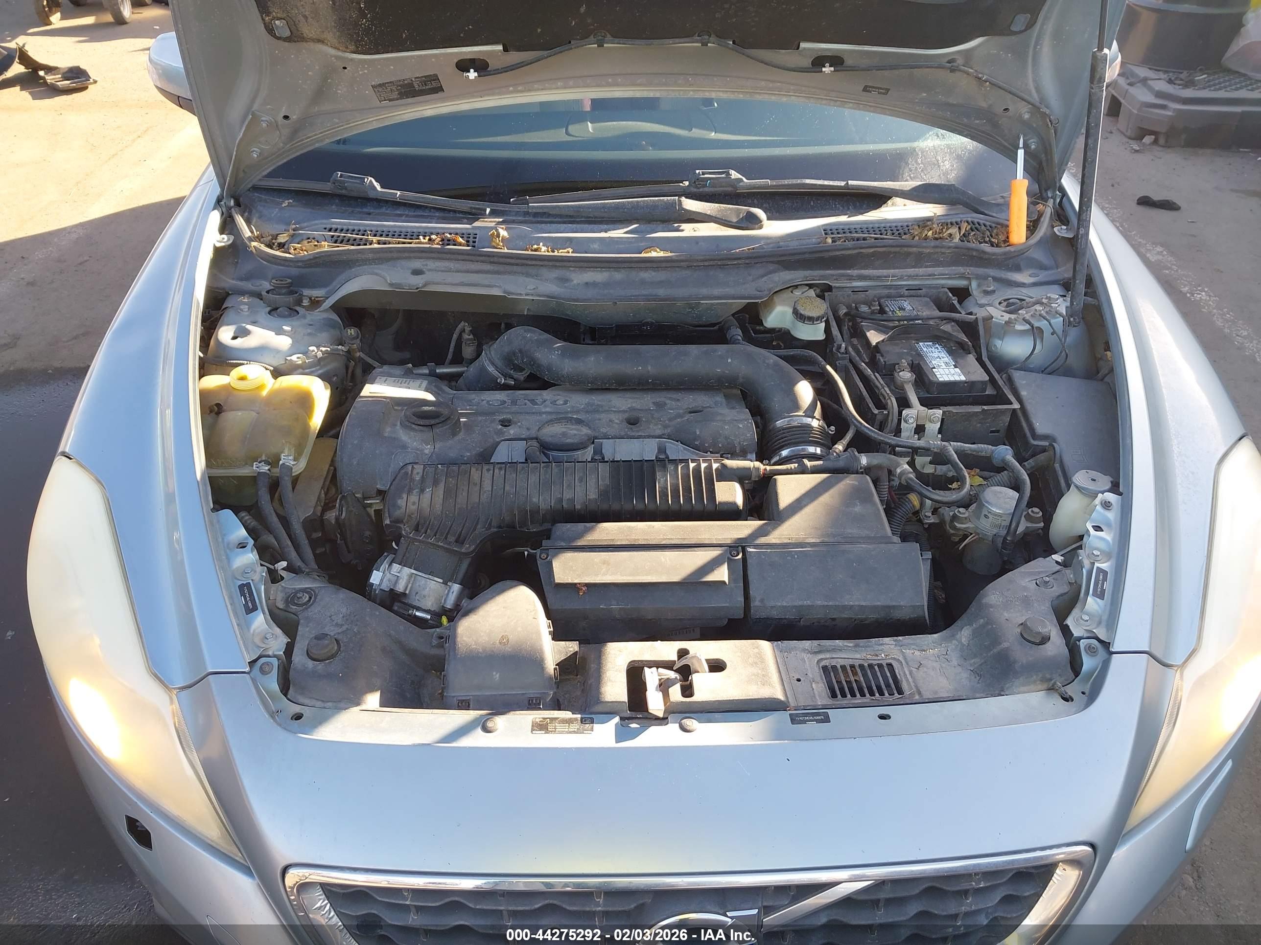 VOLVO C70 image 10