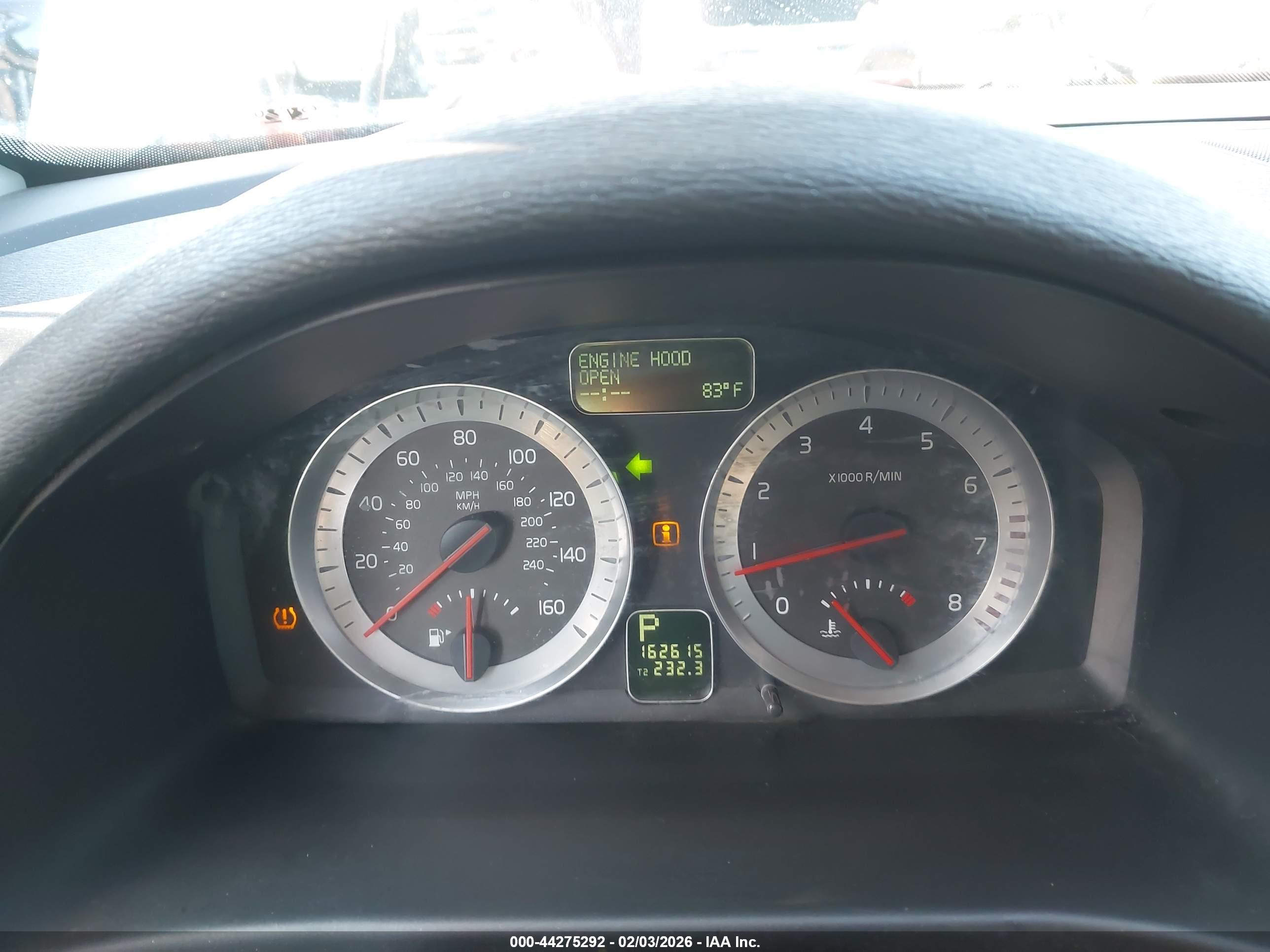 VOLVO C70 image 7